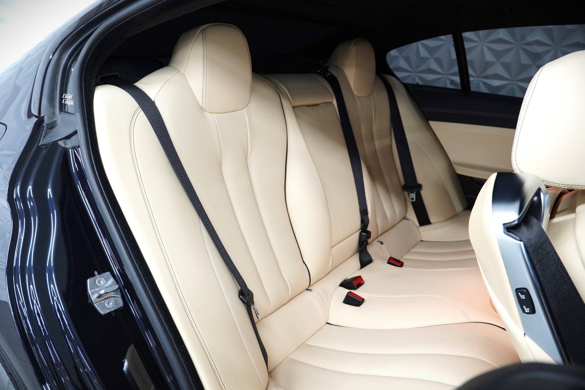 BMW 650i Gran Coupé xDrive-image-23