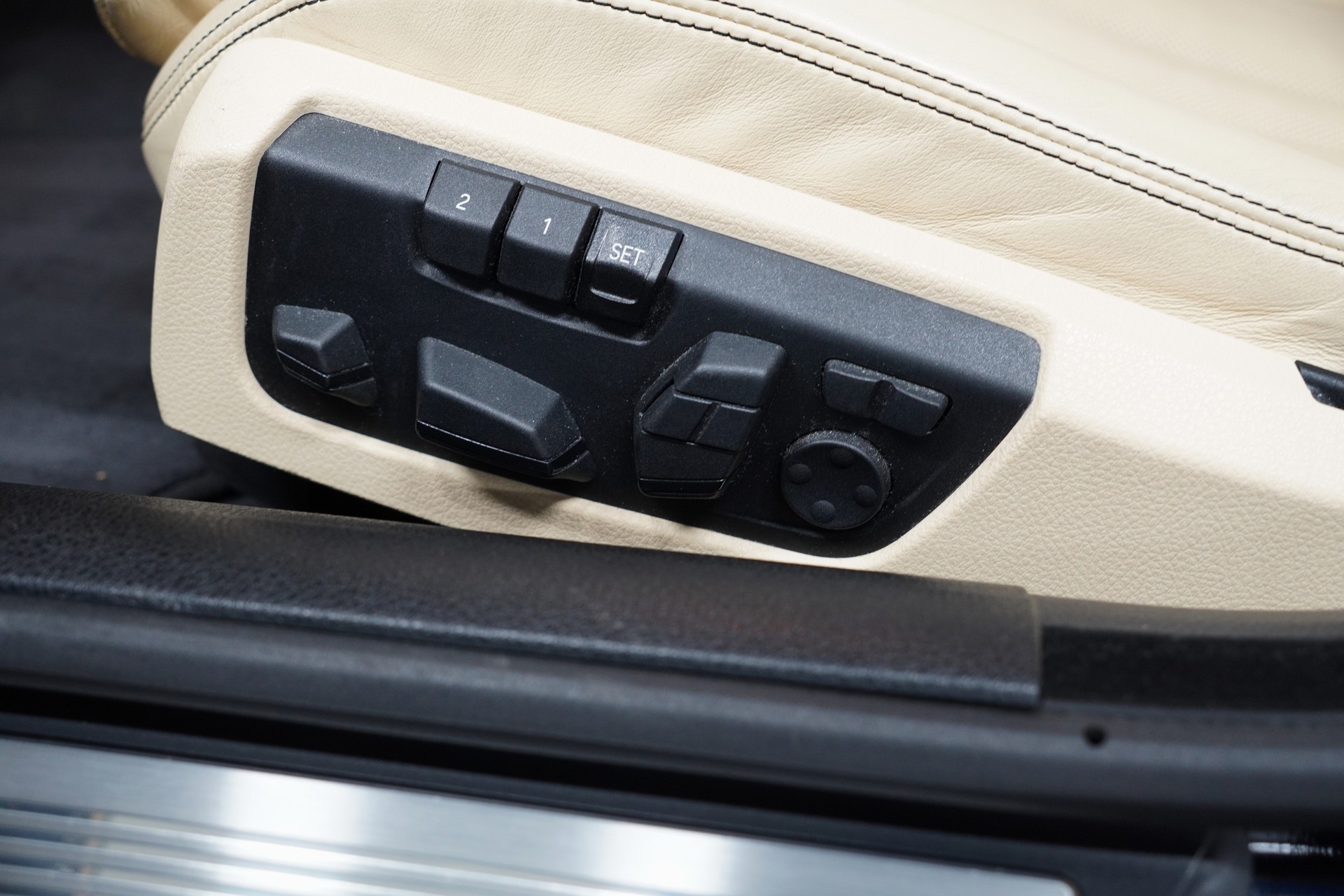 BMW 650i Gran Coupé xDrive-image-16