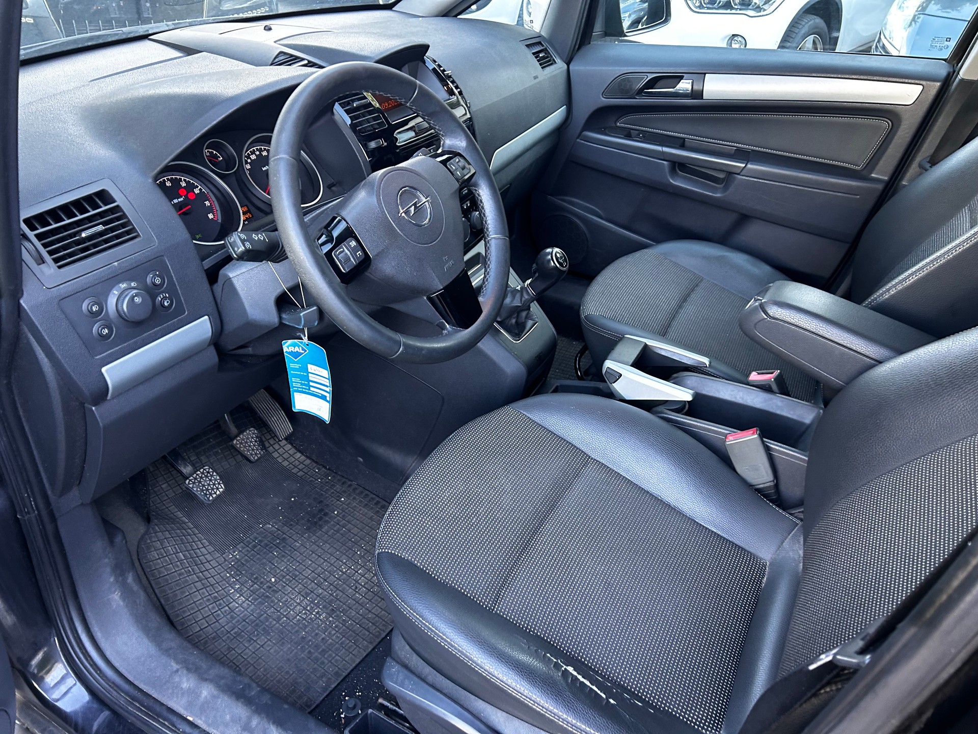 OPEL Zafira 1.8i 16V opc-image-11