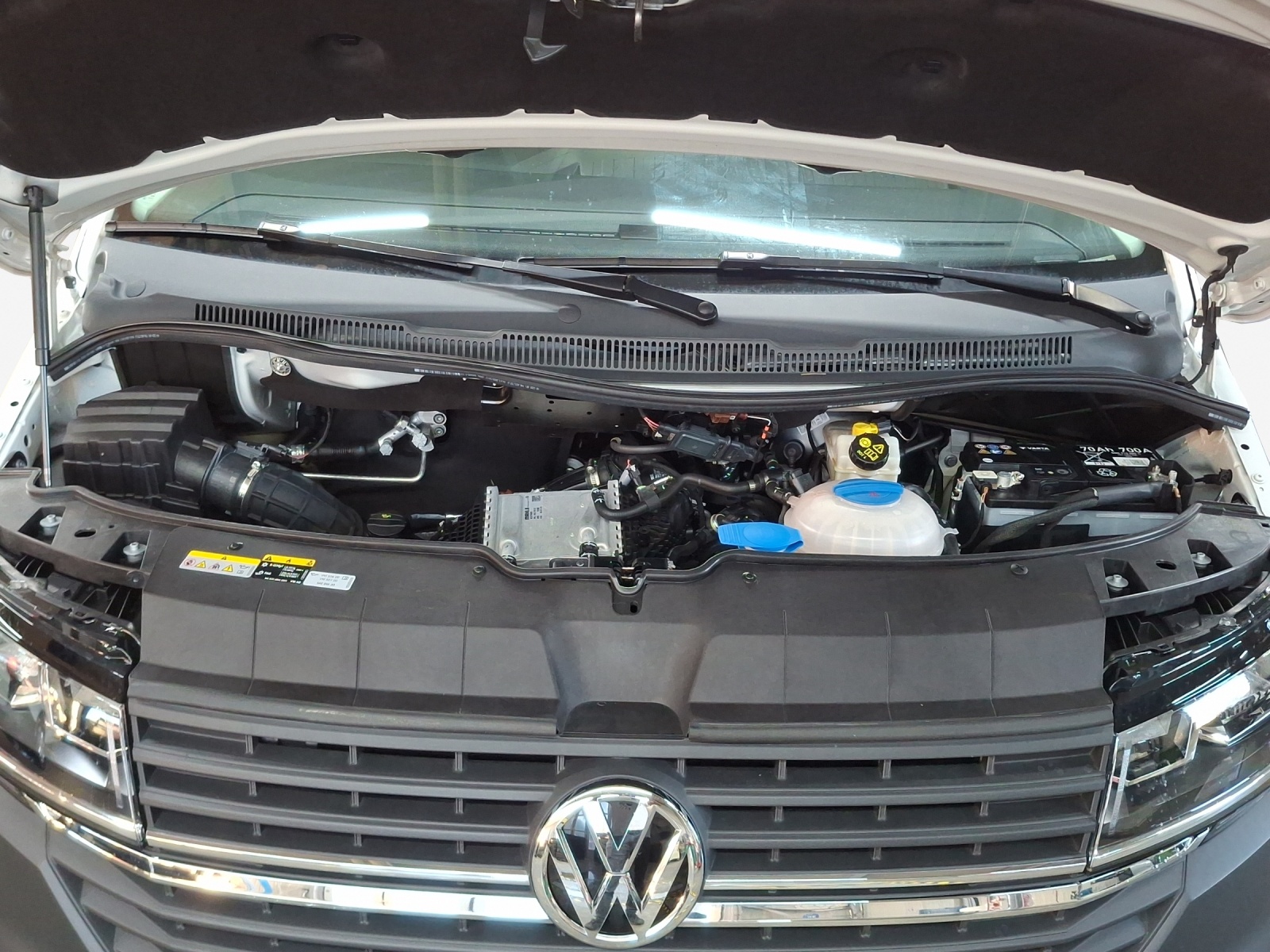 VW T6.1 2.0 TDI-image-15