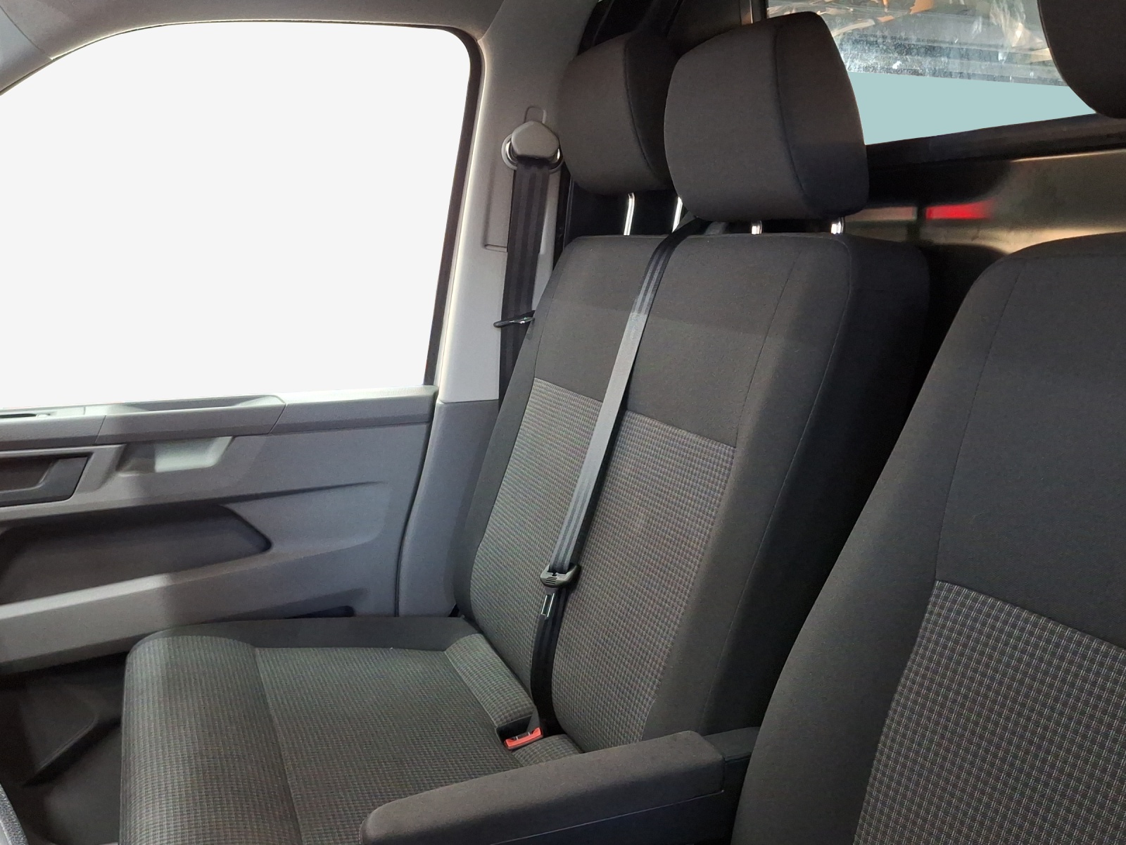 VW T6.1 2.0 TDI-image-11