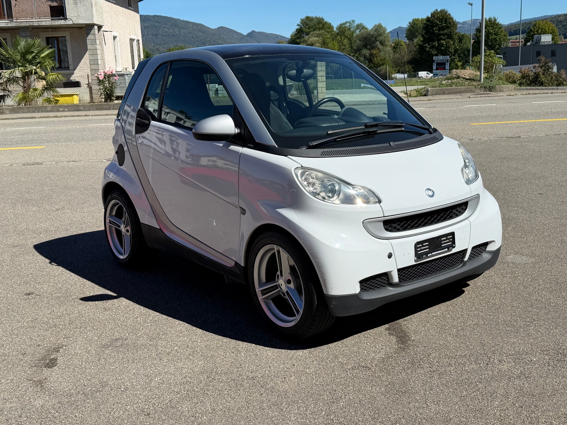 SMART FORTWO-image-2