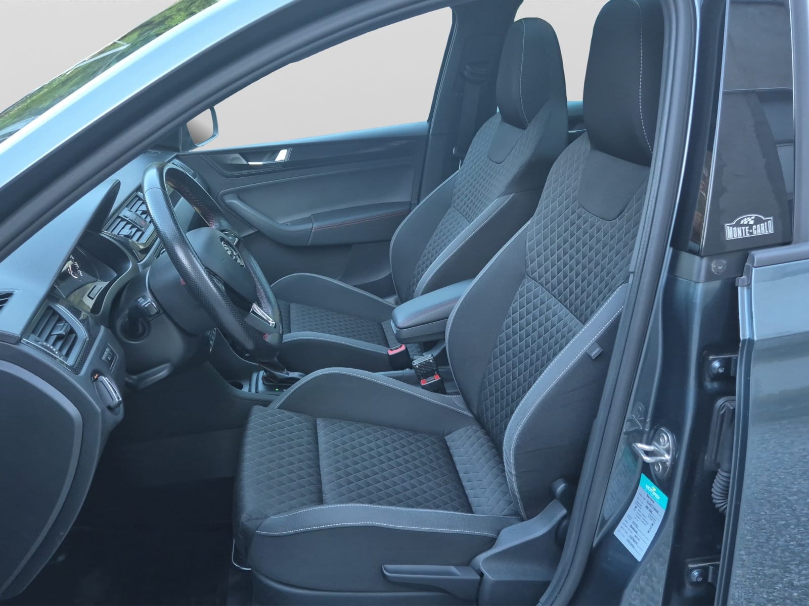 SKODA Rapid Spaceback 1.4 TSI Monte Carlo DSG-image-15
