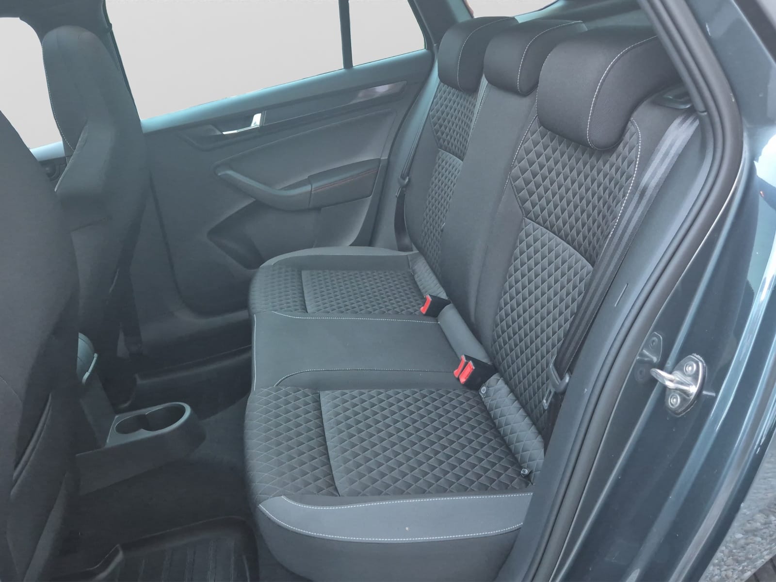 SKODA Rapid Spaceback 1.4 TSI Monte Carlo DSG-image-12