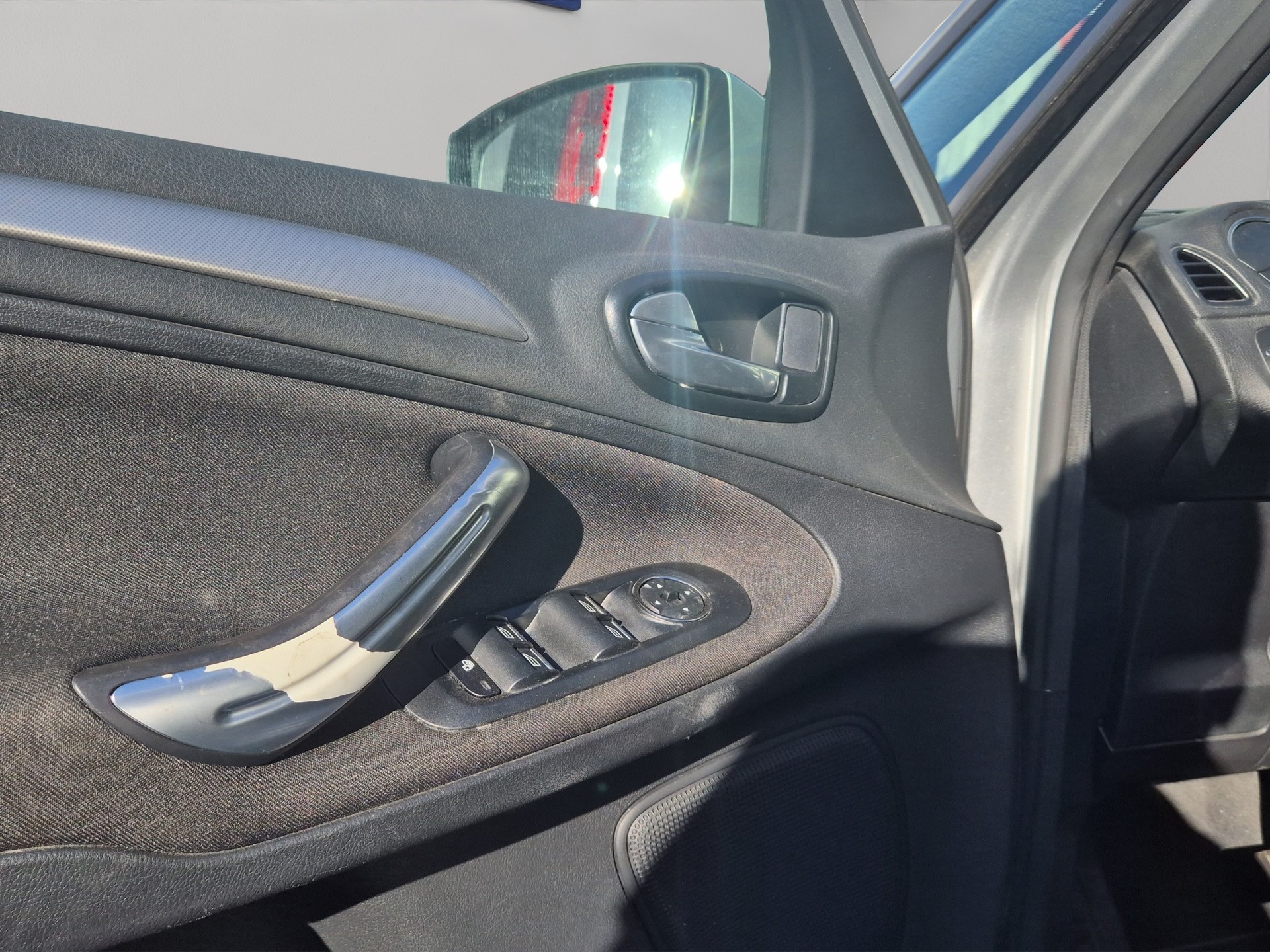 FORD S-Max 2.0 TDCi Titanium PowerShift-image-12