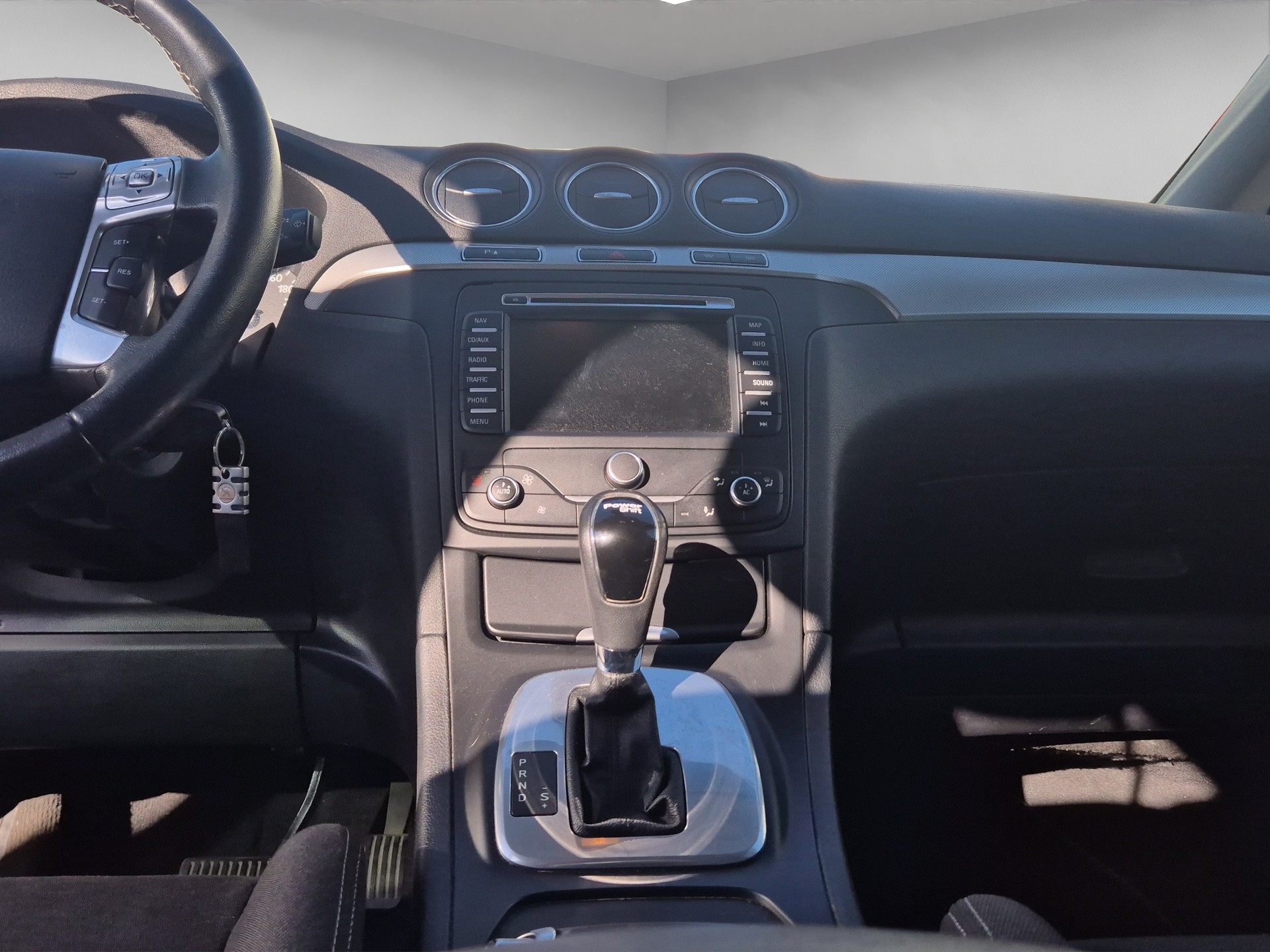 FORD S-Max 2.0 TDCi Titanium PowerShift-image-10