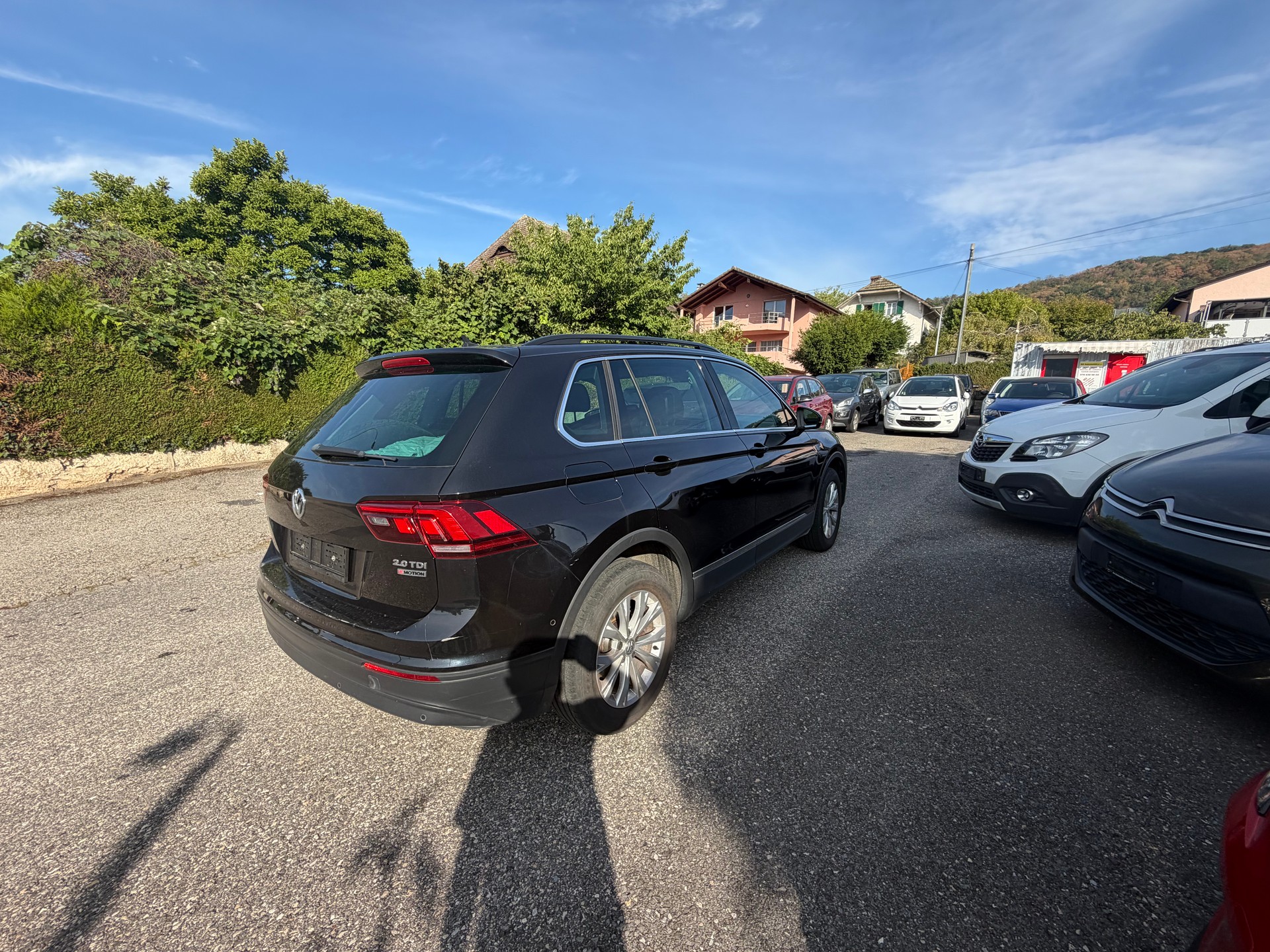 VW Tiguan 2.0 TDI SCR Comfortline 4Motion DSG-image-3