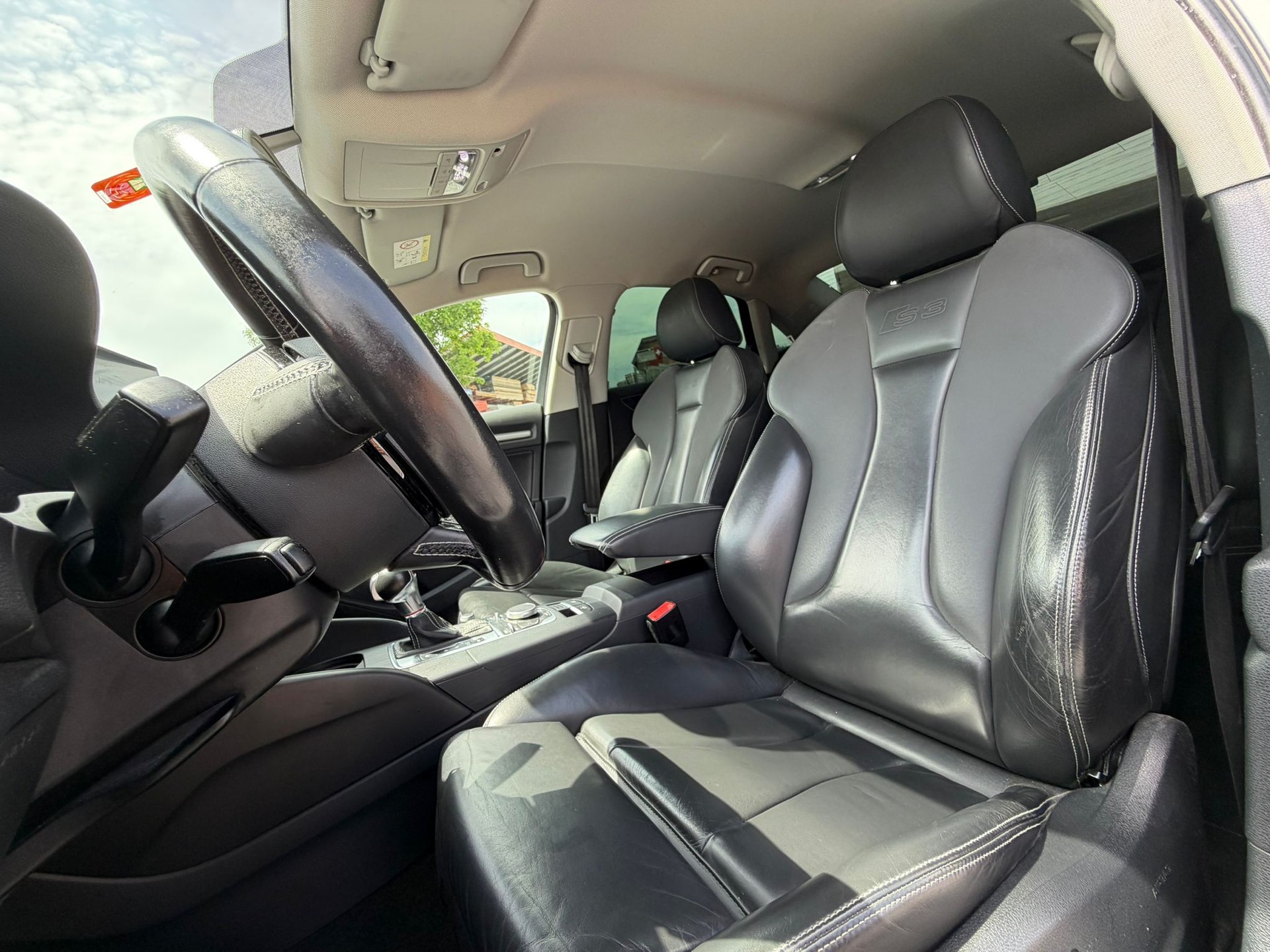 AUDI S3 Limousine 2.0 TFSI quattro S-tronic White&Black Edition-image-6