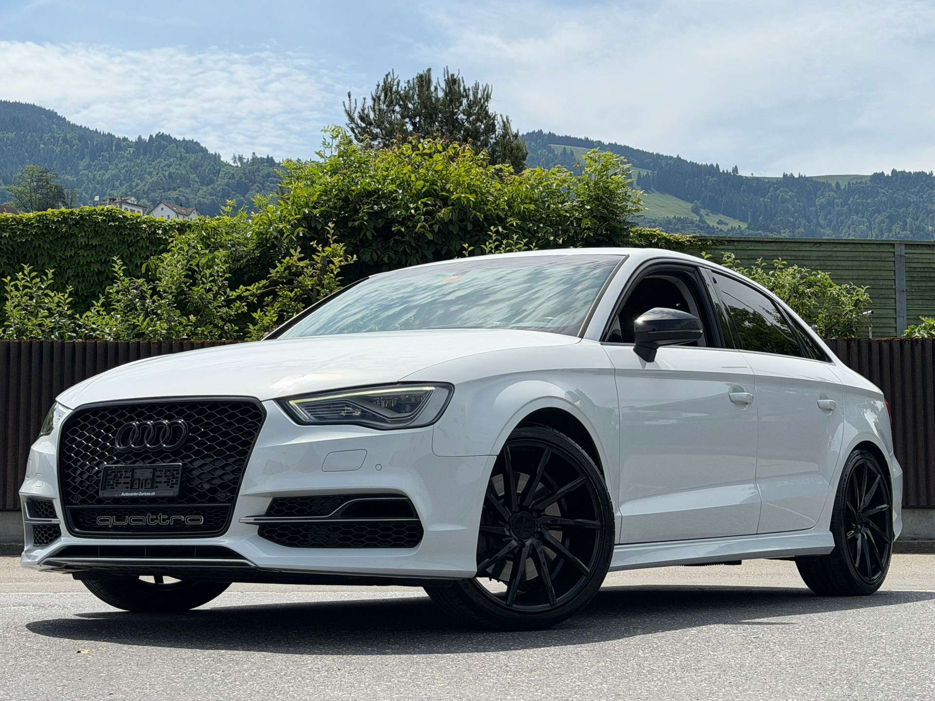 AUDI S3 Limousine 2.0 TFSI quattro S-tronic White&Black Edition-image-0
