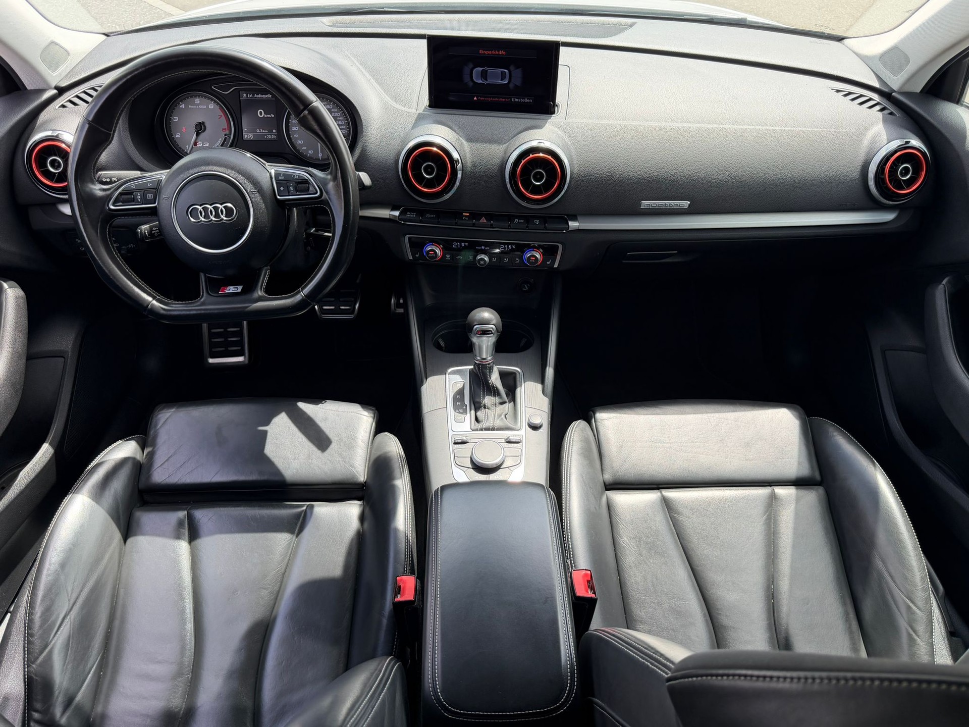 AUDI S3 Limousine 2.0 TFSI quattro S-tronic White&Black Edition-image-8