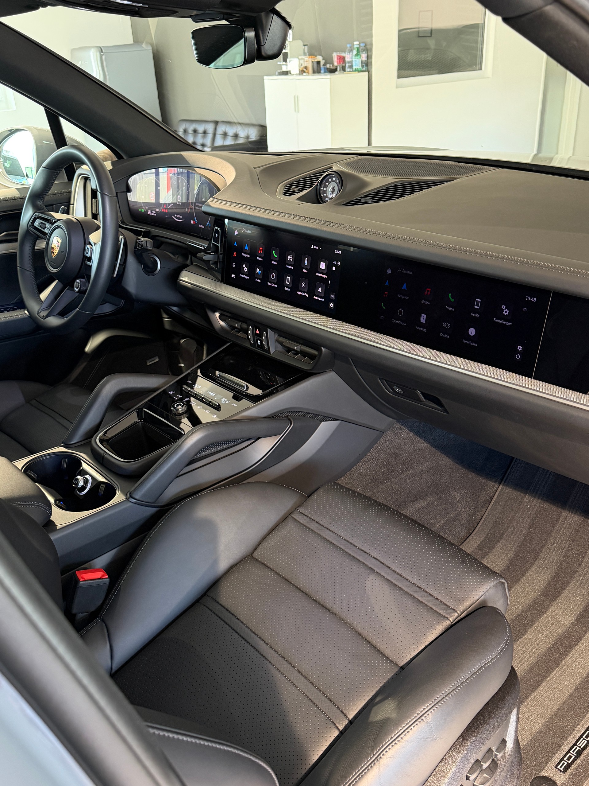 PORSCHE Cayenne S Tiptronic-image-13