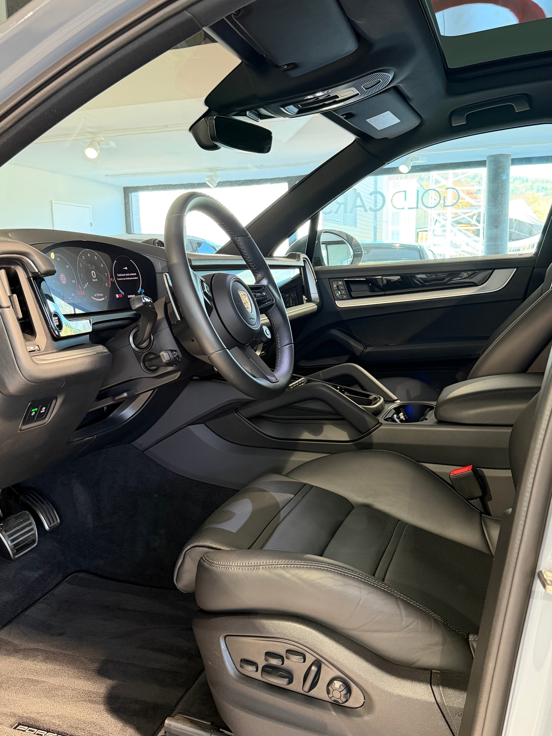 PORSCHE Cayenne S Tiptronic-image-9