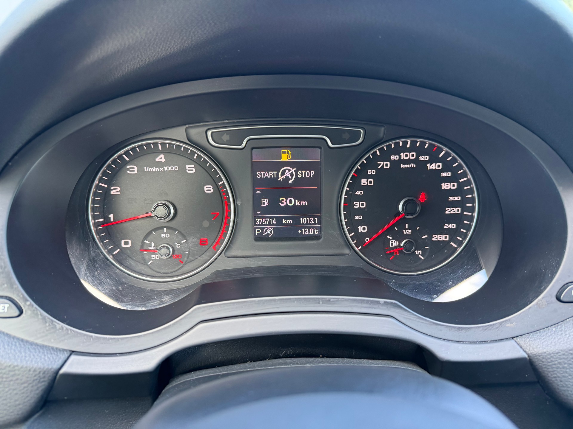 AUDI Q3 2.0 TFSI quattro S-tronic-image-8