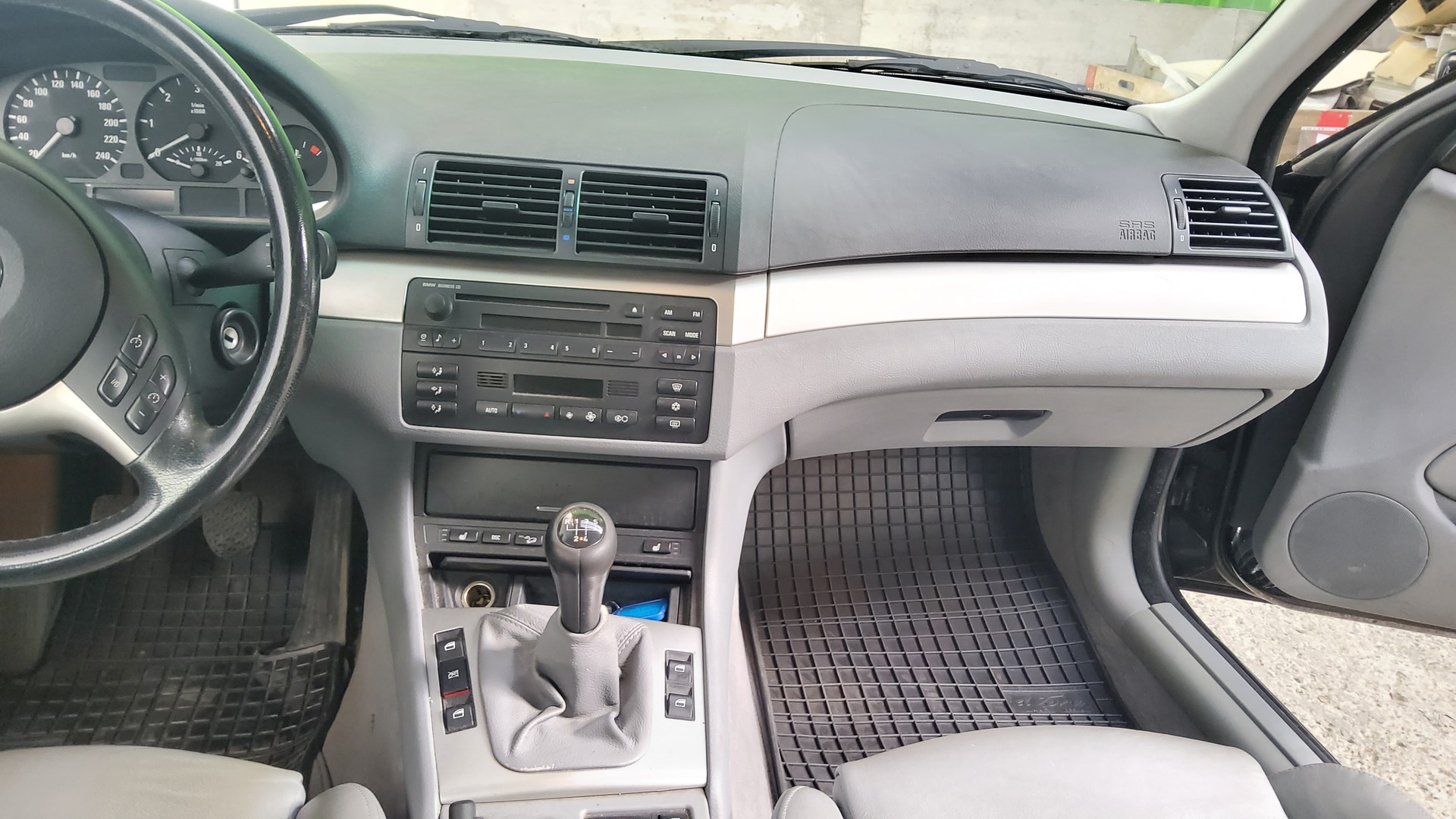 BMW 330xd Touring-image-20