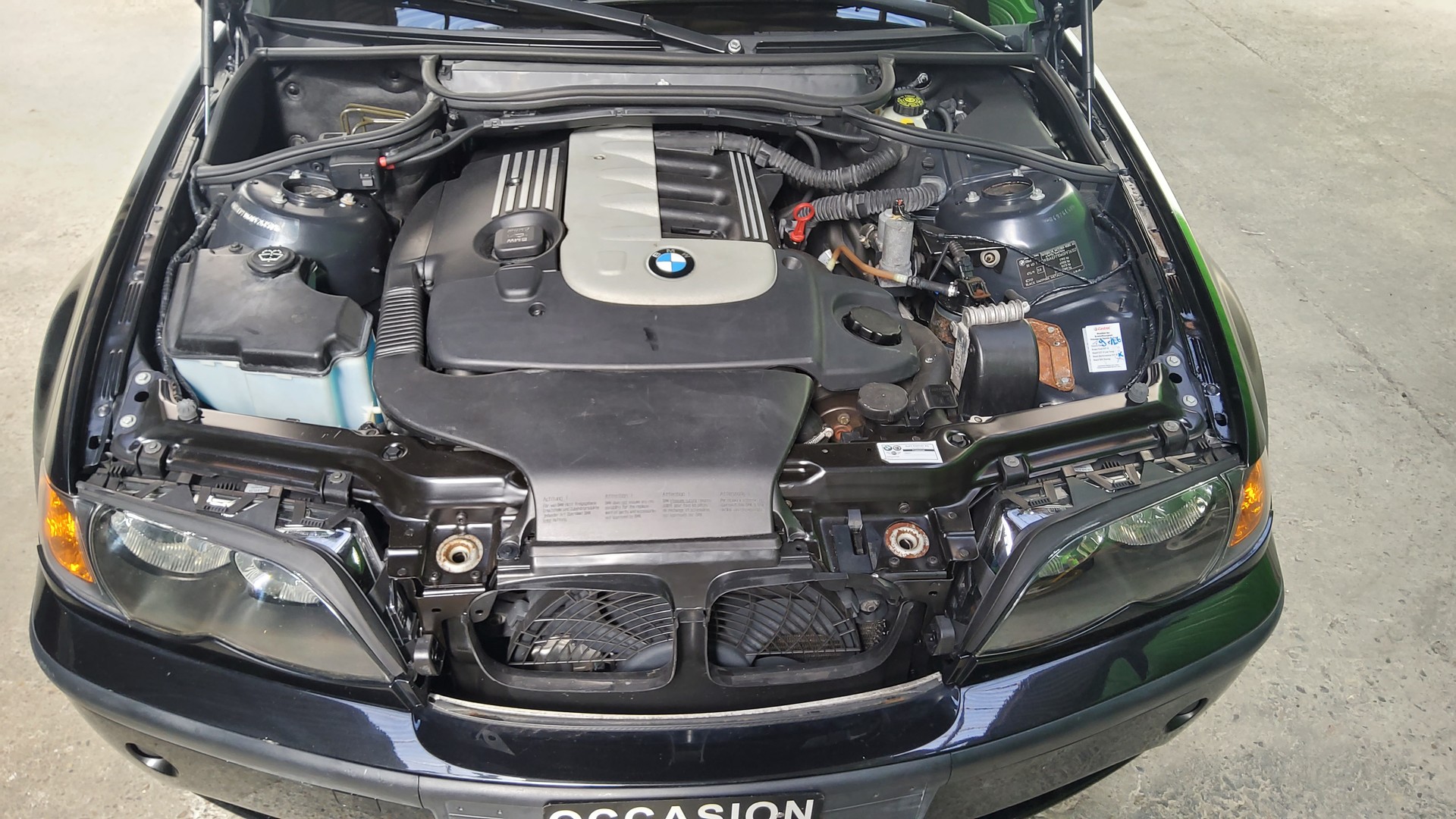 BMW 330xd Touring-image-1