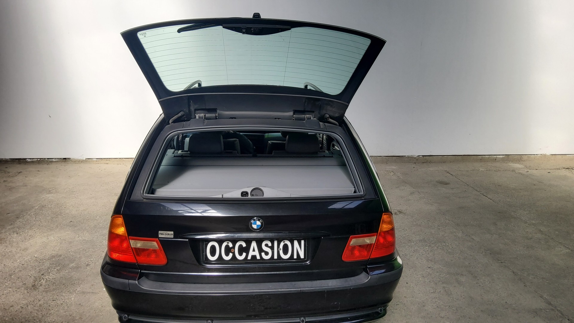 BMW 330xd Touring-image-11