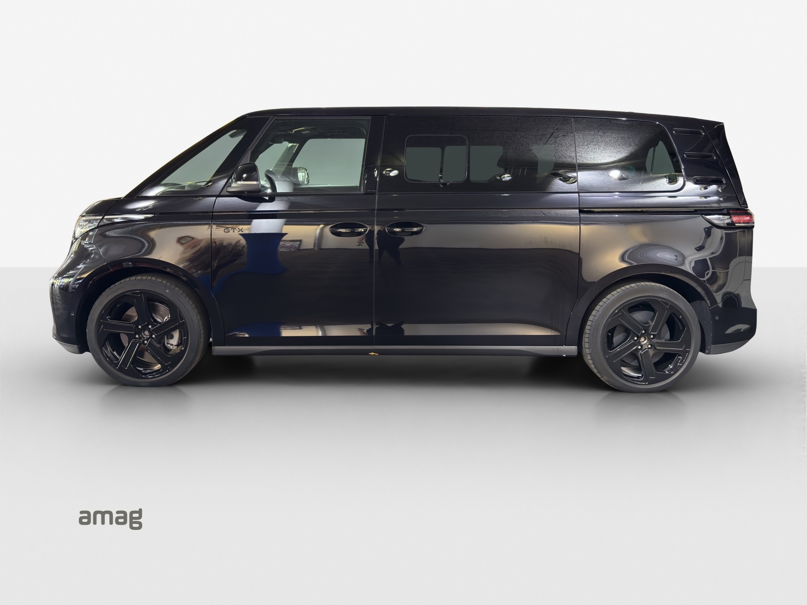 VW ID.Buzz LWB GTX 4 Motion-image-1