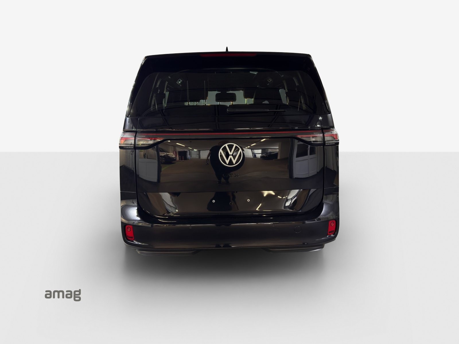 VW ID.Buzz LWB GTX 4 Motion-image-3