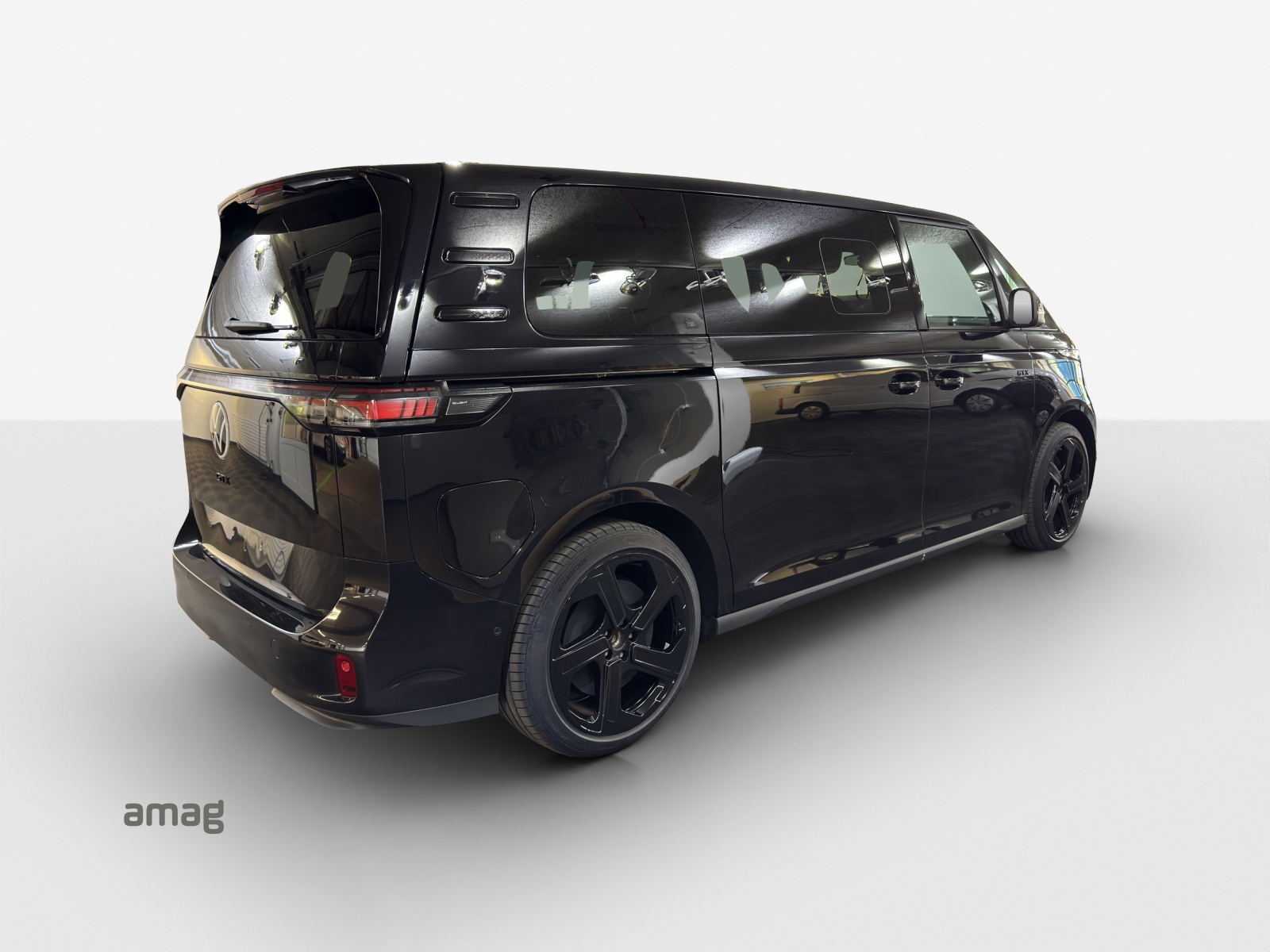 VW ID.Buzz LWB GTX 4 Motion-image-4