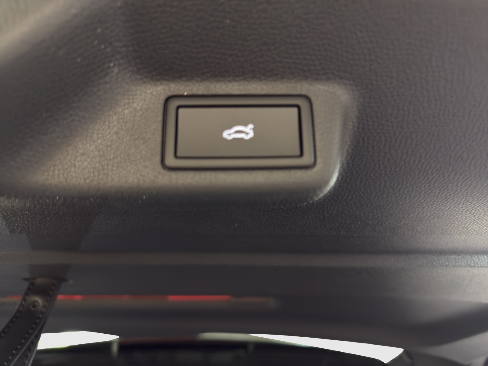 VW ID.Buzz LWB GTX 4 Motion-image-13