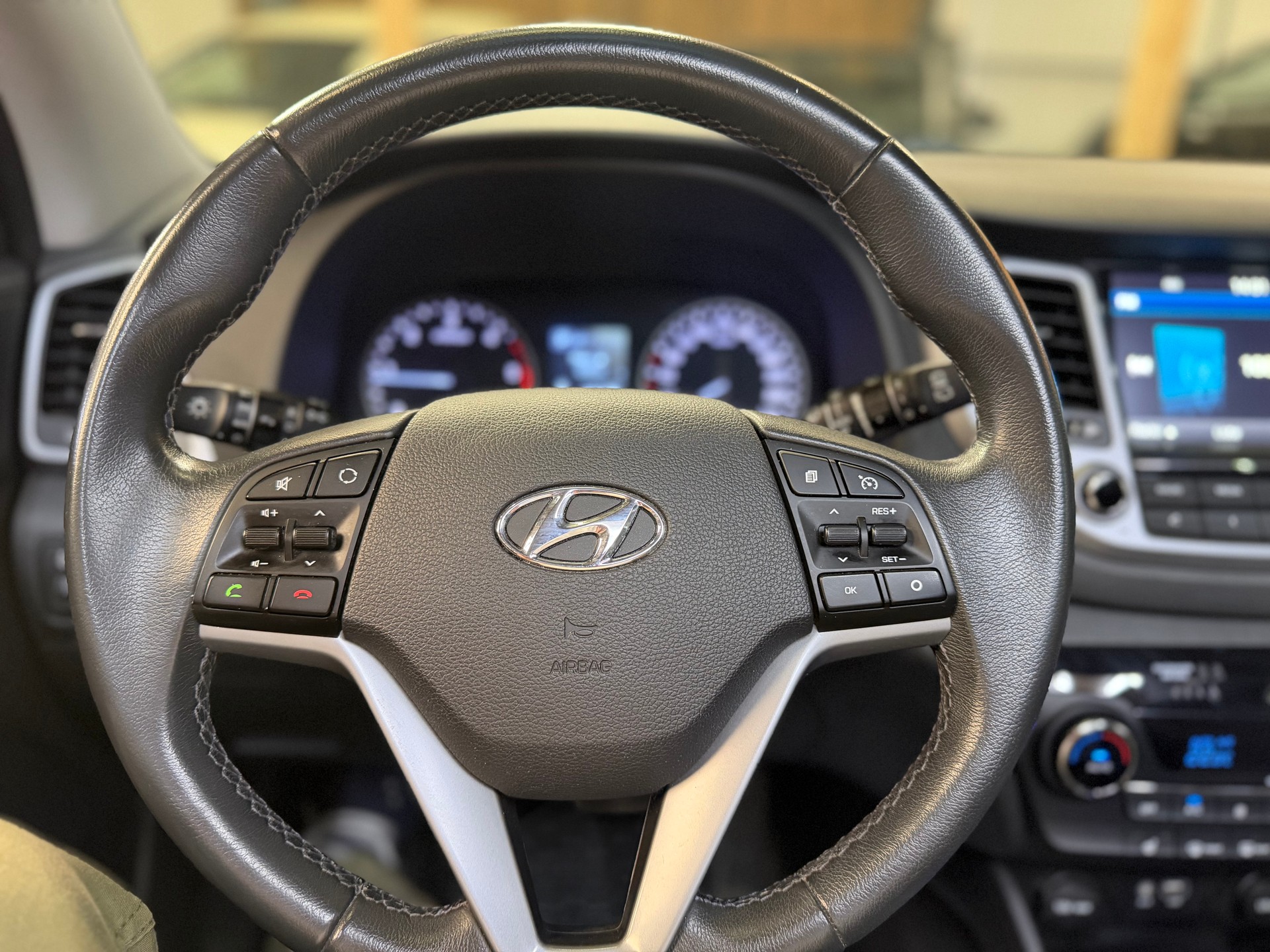 HYUNDAI Tucson 2.0 CRDI Plena 4WD Automatic **AHK** 1900-image-11