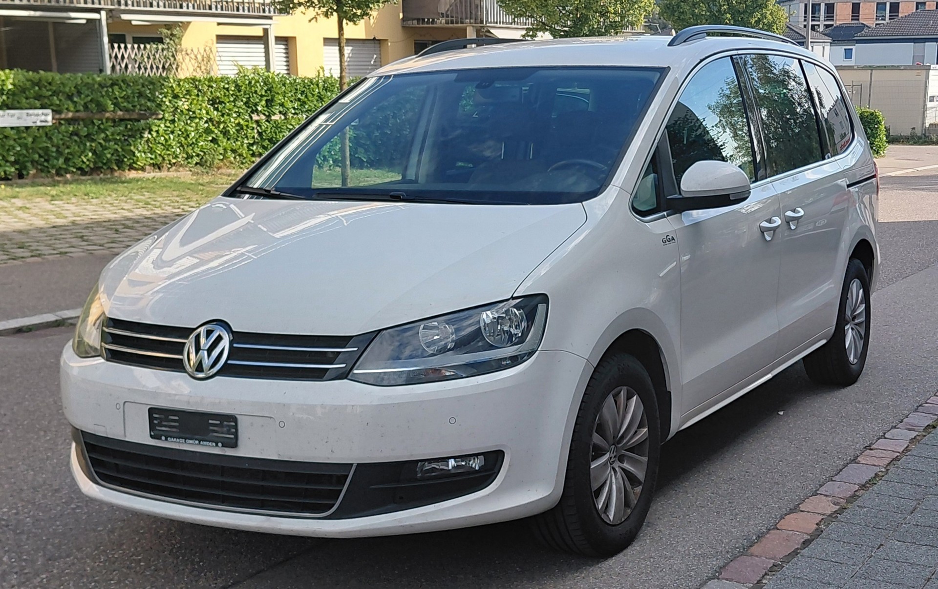 VW Sharan 2.0 TDI BMT Highline 4Motion 7 Plätze-image-2