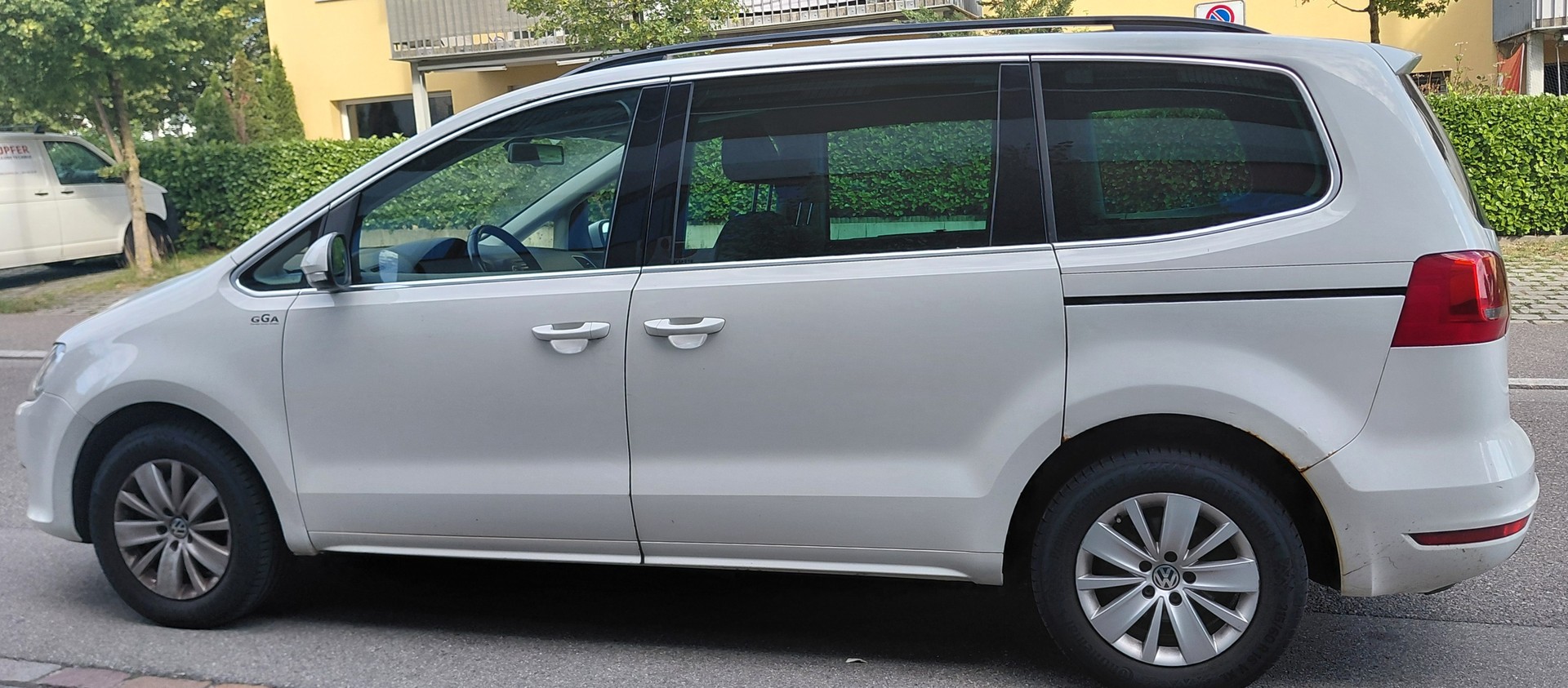 VW Sharan 2.0 TDI BMT Highline 4Motion 7 Plätze-image-4