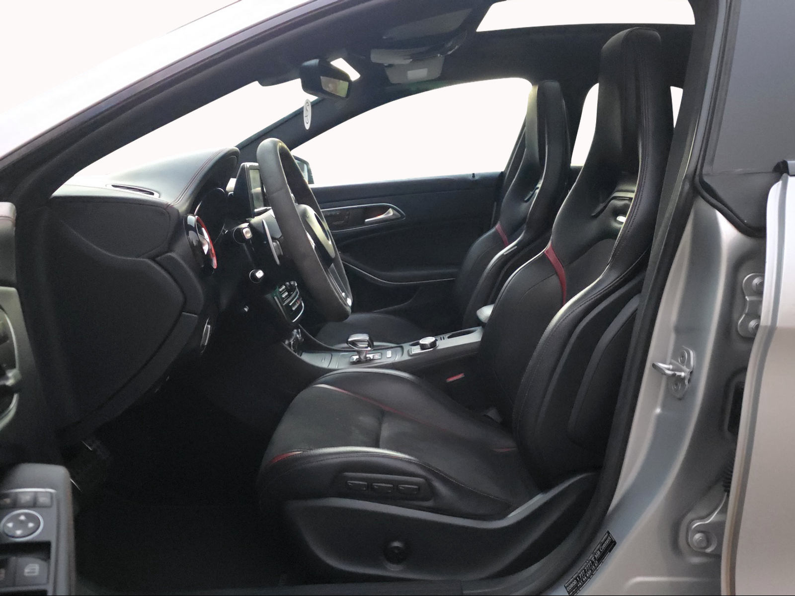 MERCEDES-BENZ CLA 45 AMG 4Matic Speedshift-image-8