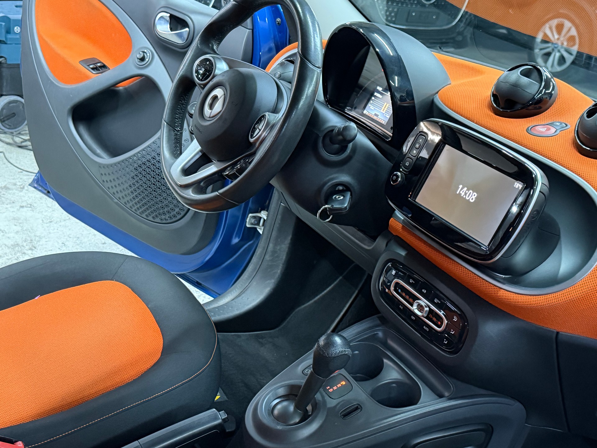 SMART forfour passion twinmatic-image-10