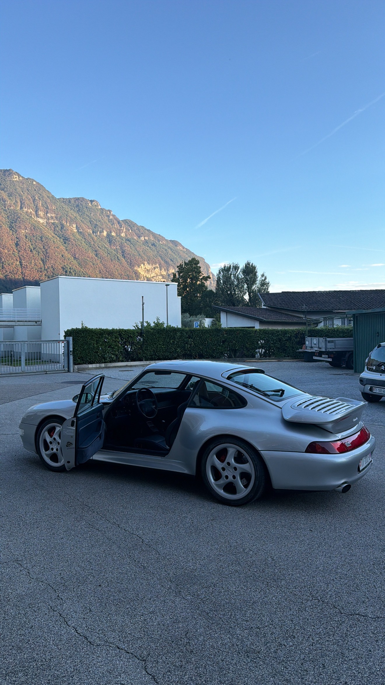 PORSCHE 911 Turbo-image-5