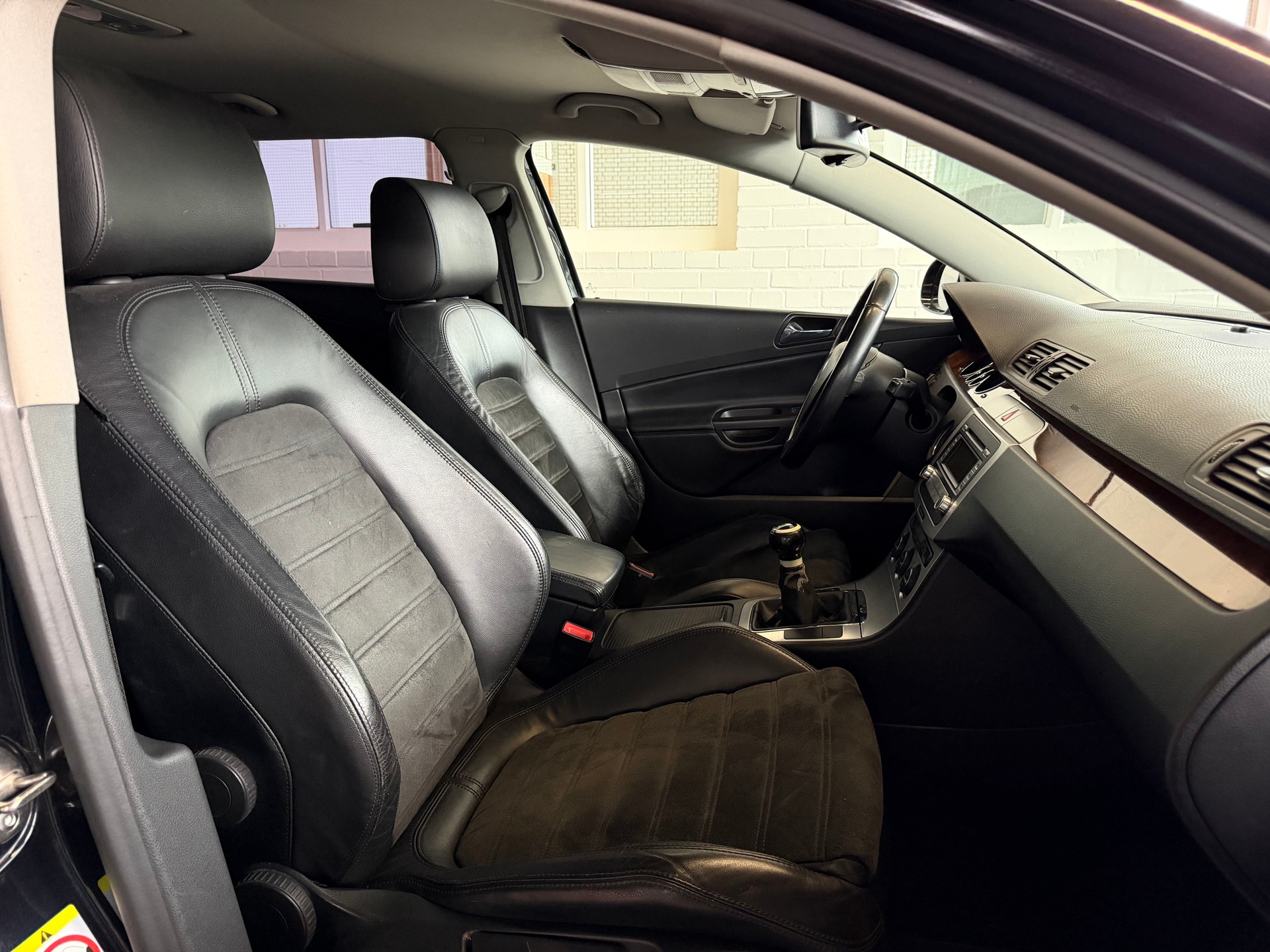 VW Passat Variant 2.0 TDI Highline-image-7