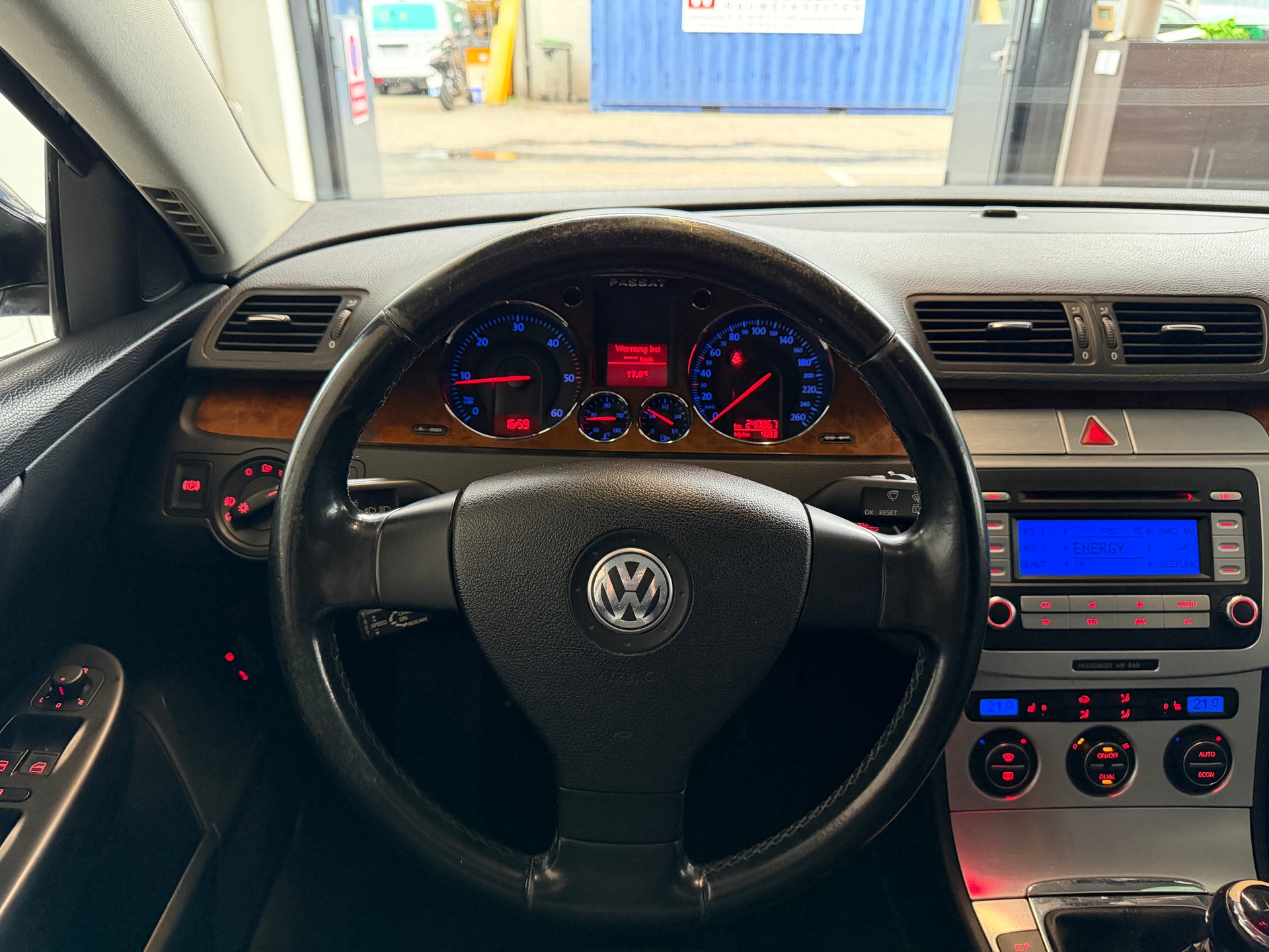 VW Passat Variant 2.0 TDI Highline-image-11