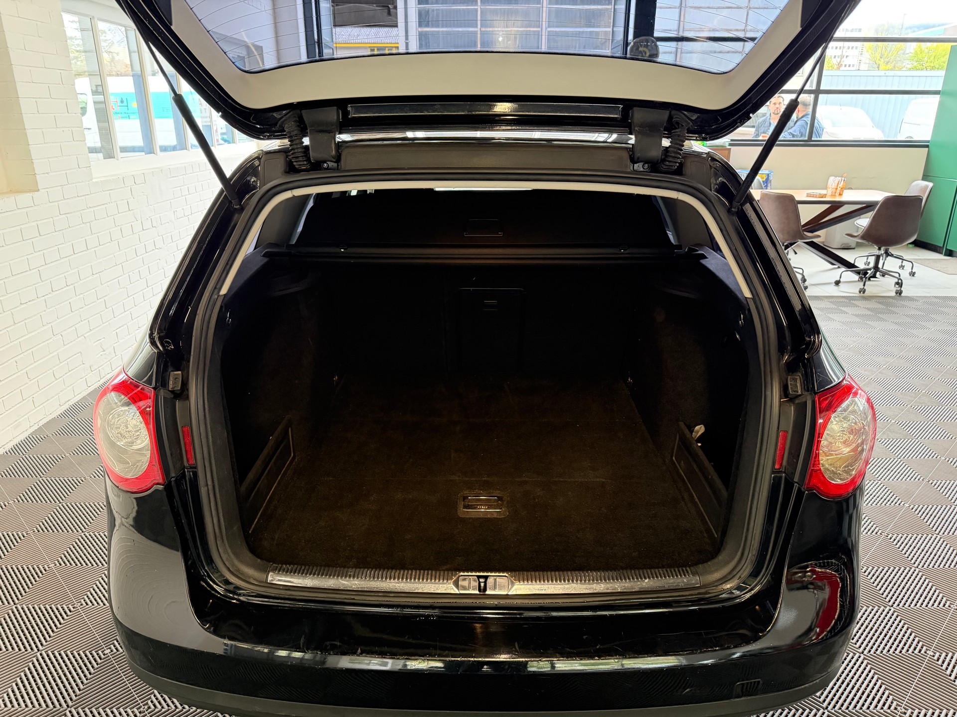 VW Passat Variant 2.0 TDI Highline-image-13