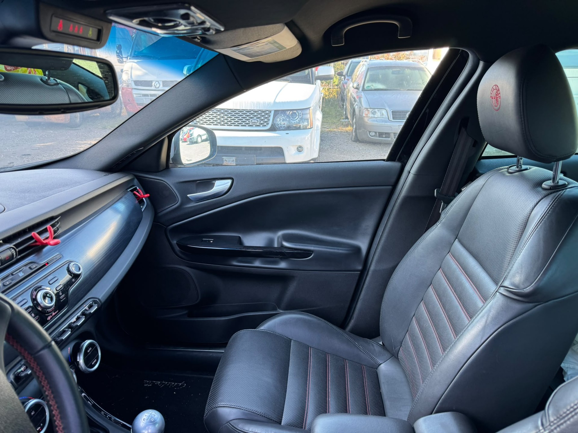 ALFA ROMEO Giulietta 1750 TBi Quadrifoglio Verde-image-9