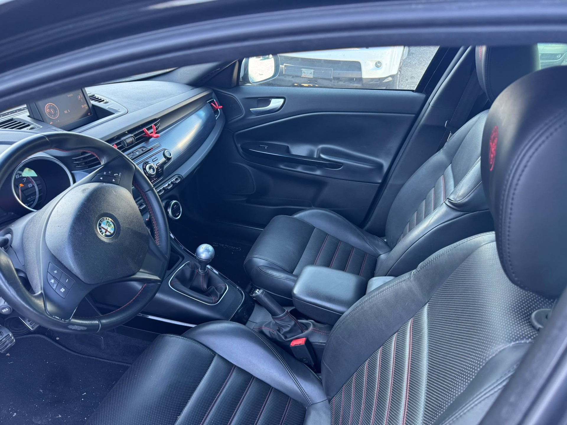 ALFA ROMEO Giulietta 1750 TBi Quadrifoglio Verde-image-7