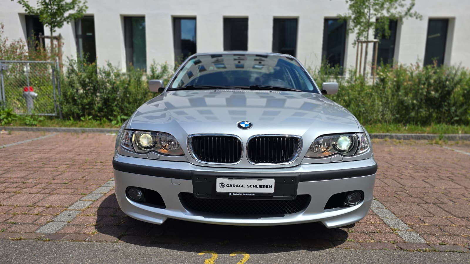 BMW 330xi Facelift| Frisch ab MFK und Service| Elk Leder Sitz| XENON| Tempomat| PDC Sens| Regen Sens-image-2