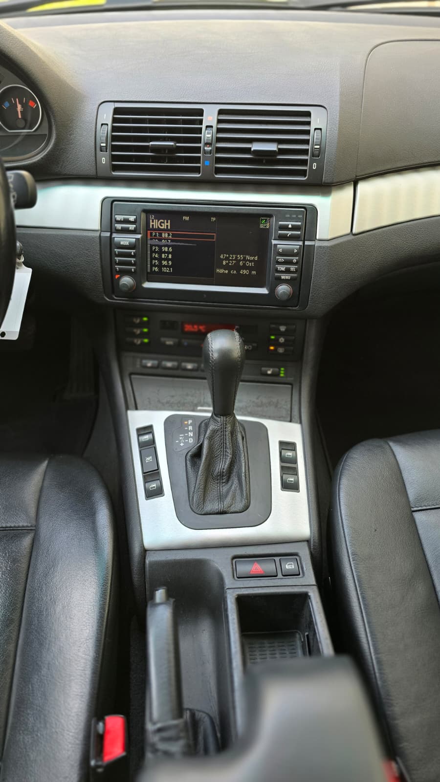 BMW 330xi Facelift| Frisch ab MFK und Service| Elk Leder Sitz| XENON| Tempomat| PDC Sens| Regen Sens-image-14