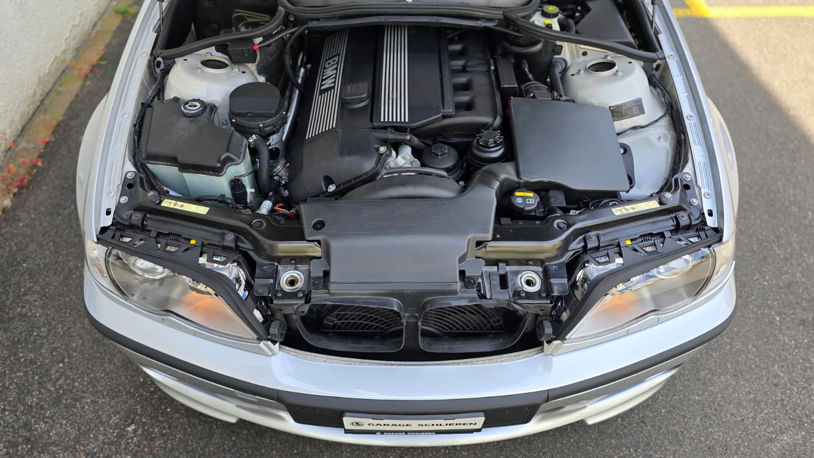 BMW 330xi Facelift| Frisch ab MFK und Service| Elk Leder Sitz| XENON| Tempomat| PDC Sens| Regen Sens-image-9