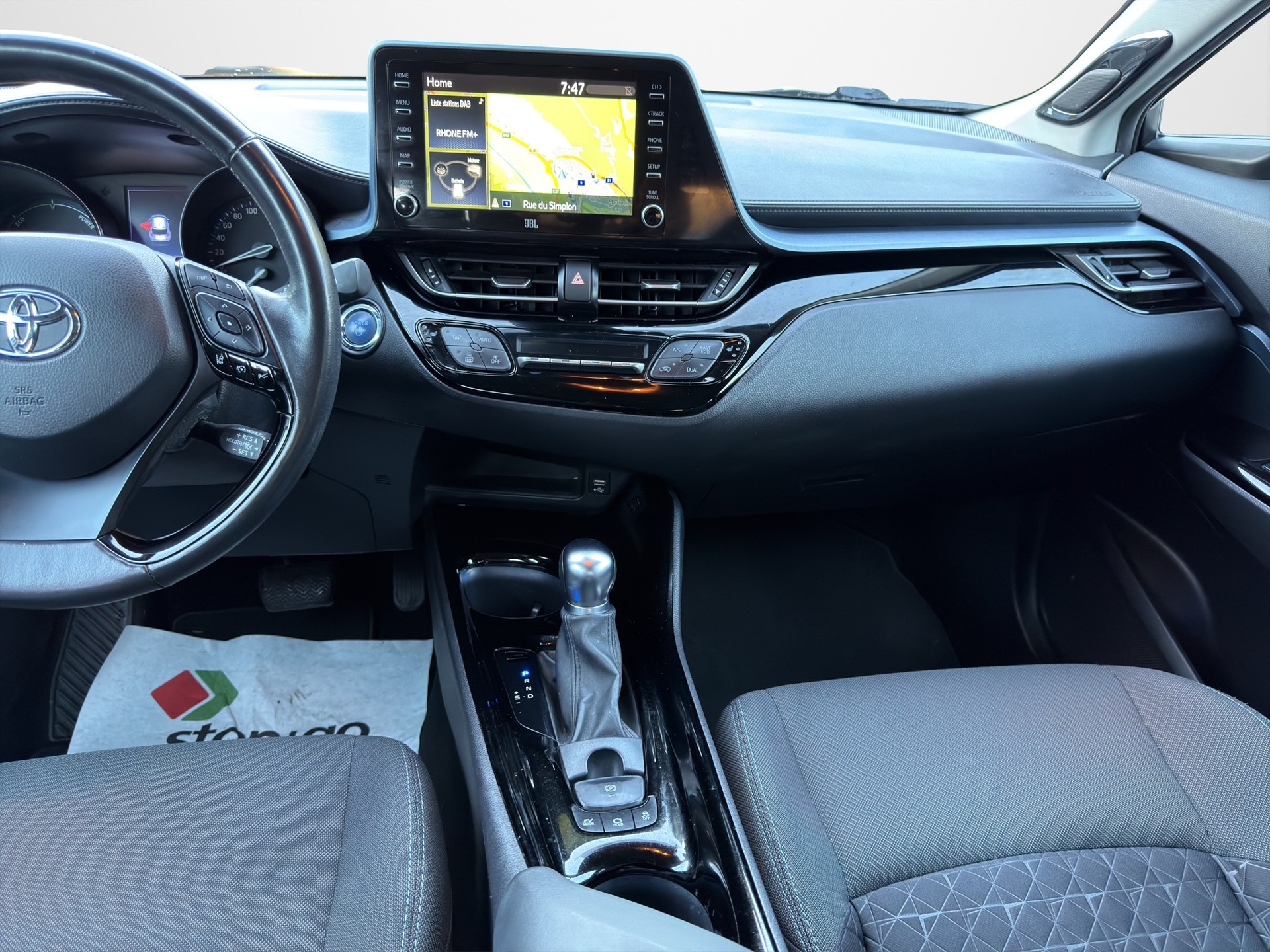 TOYOTA C-HR 2.0 HSD CVT Trend-image-12