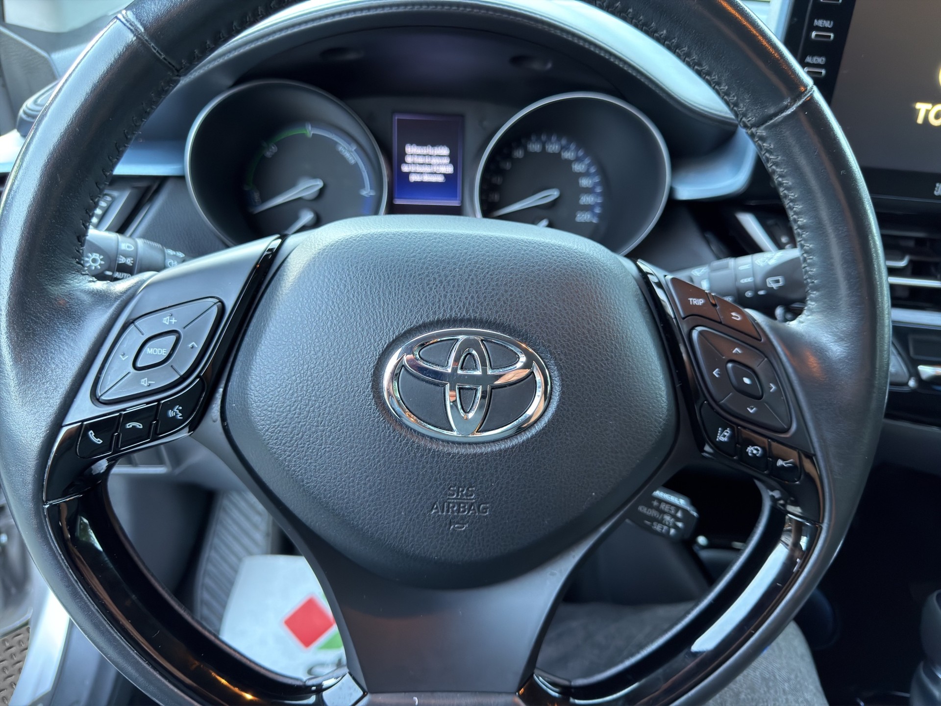 TOYOTA C-HR 2.0 HSD CVT Trend-image-9