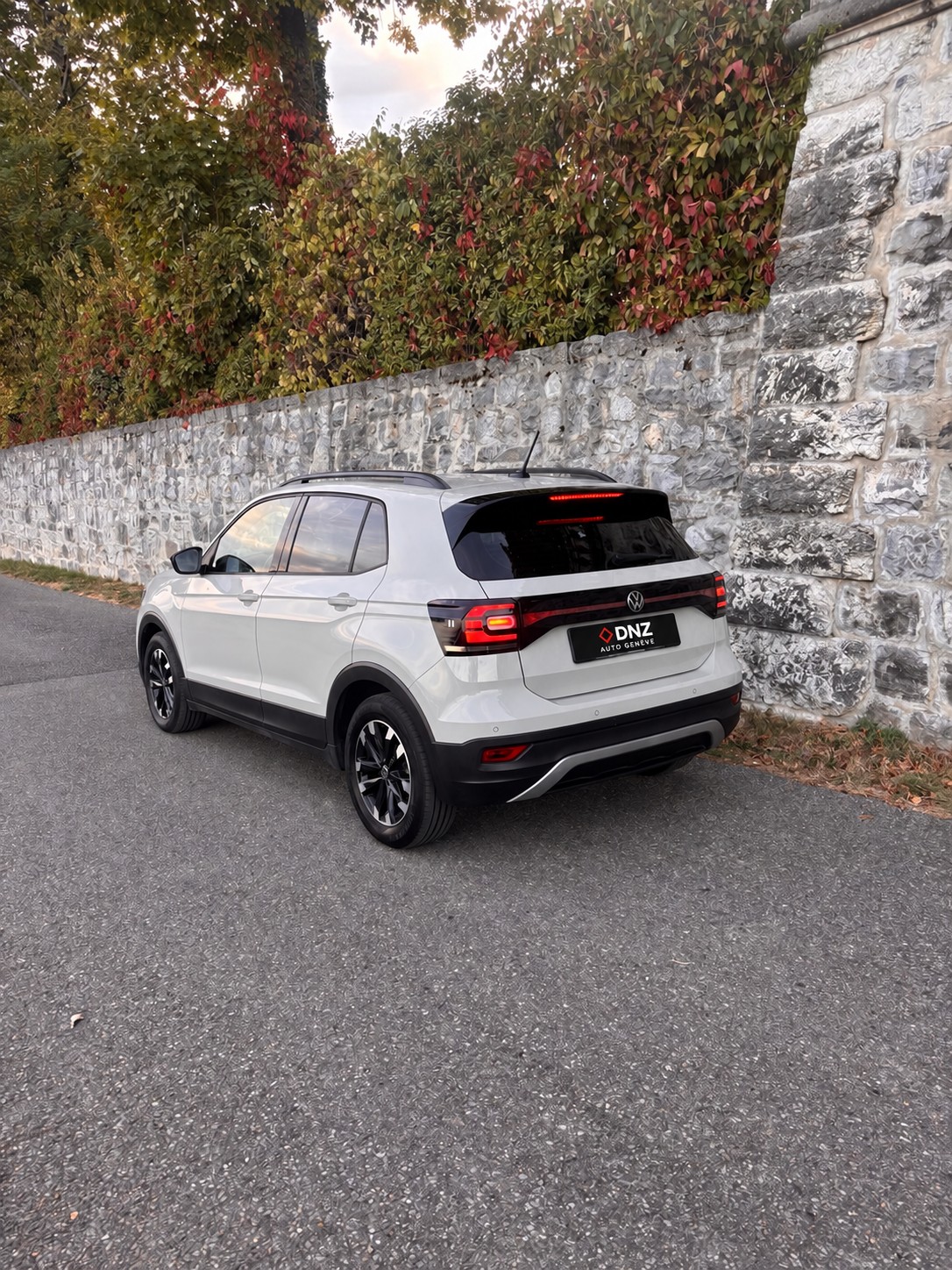 VW T-Cross 1.0 TSI Life DSG-image-2