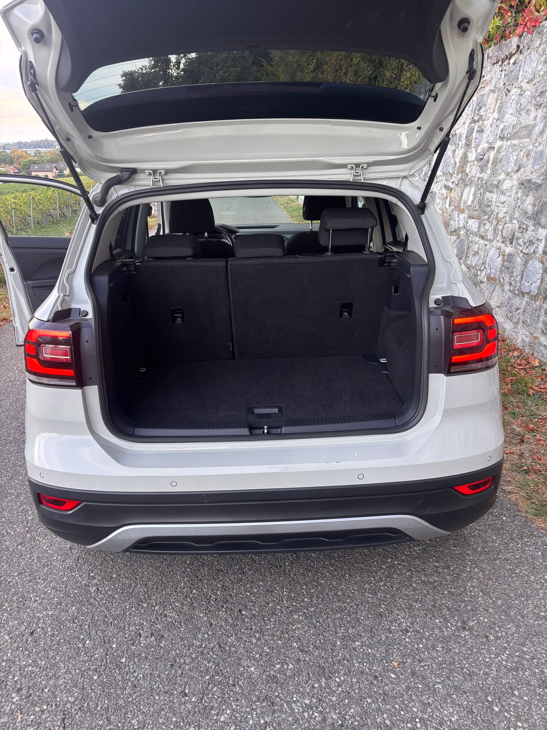 VW T-Cross 1.0 TSI Life DSG-image-10