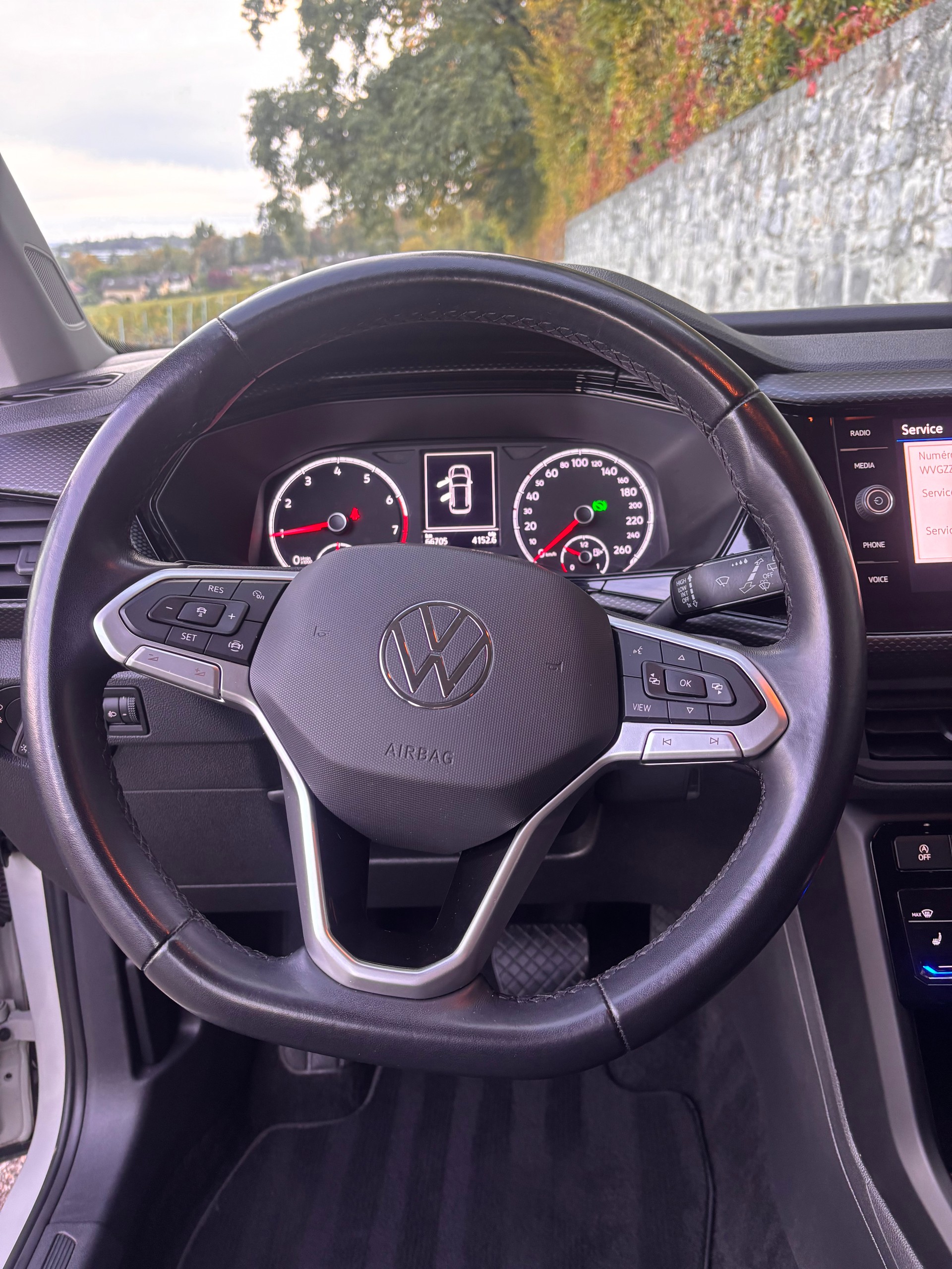 VW T-Cross 1.0 TSI Life DSG-image-8