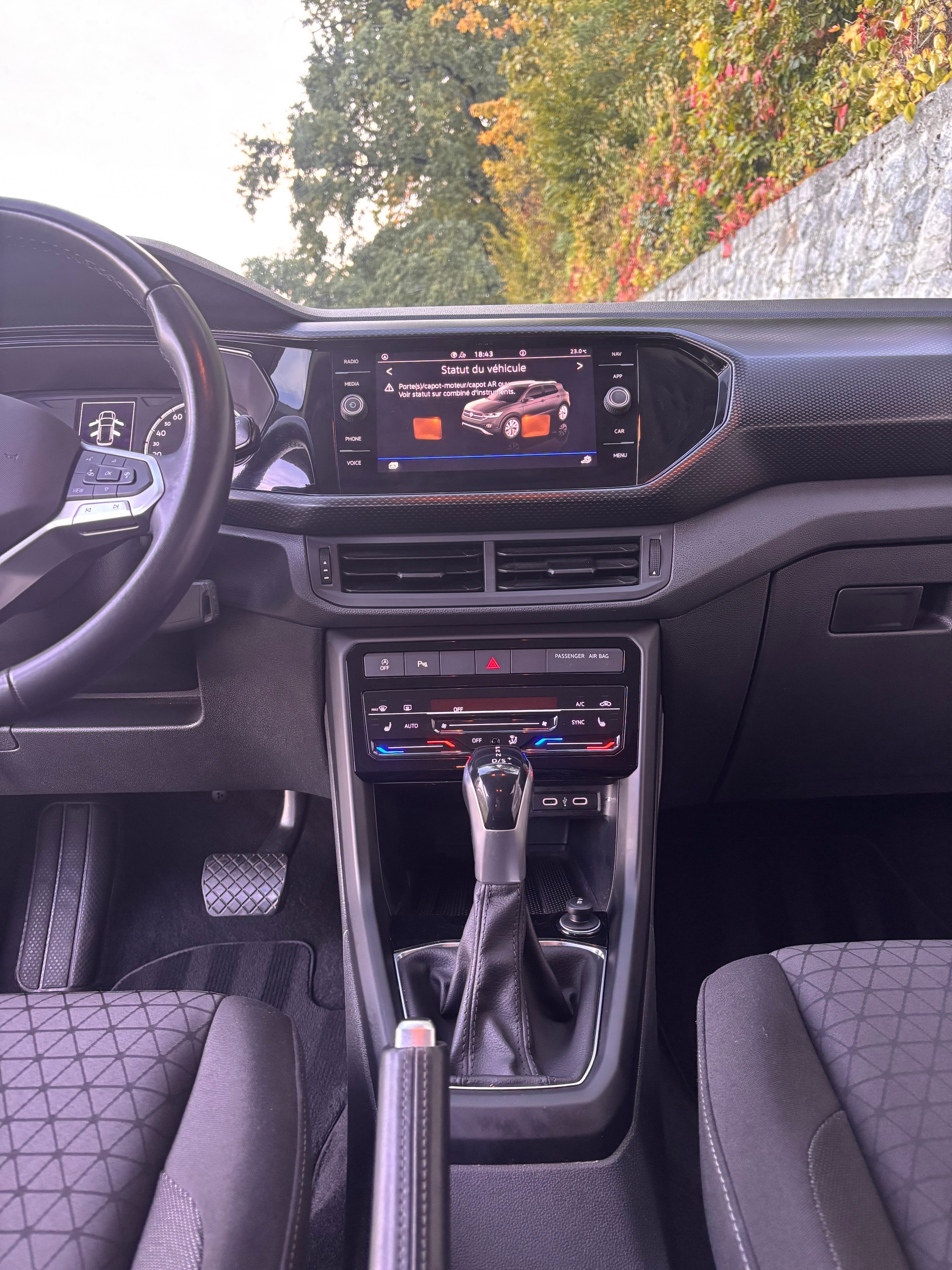 VW T-Cross 1.0 TSI Life DSG-image-7