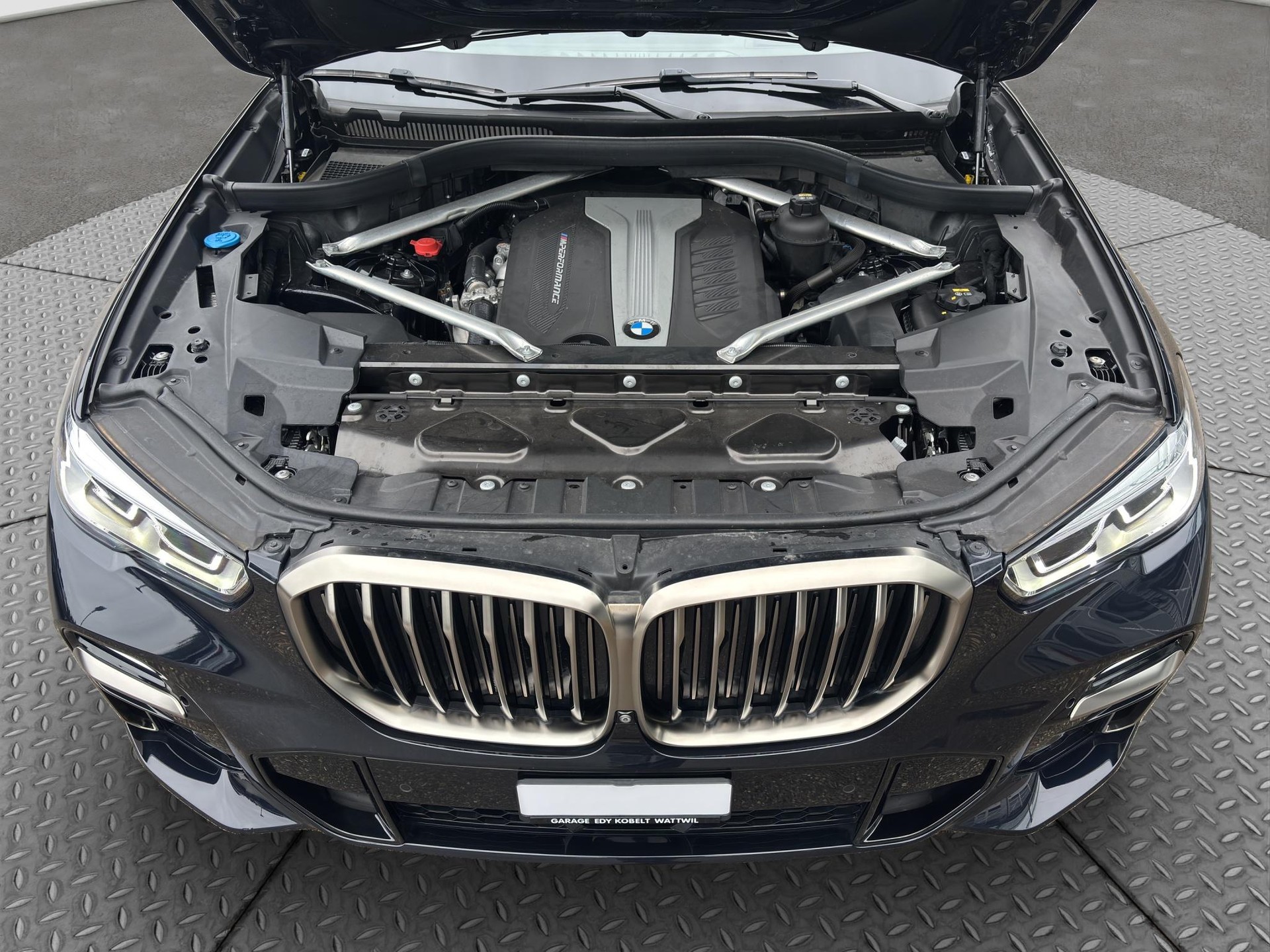 BMW X5 xDrive M50d Steptronic-image-24