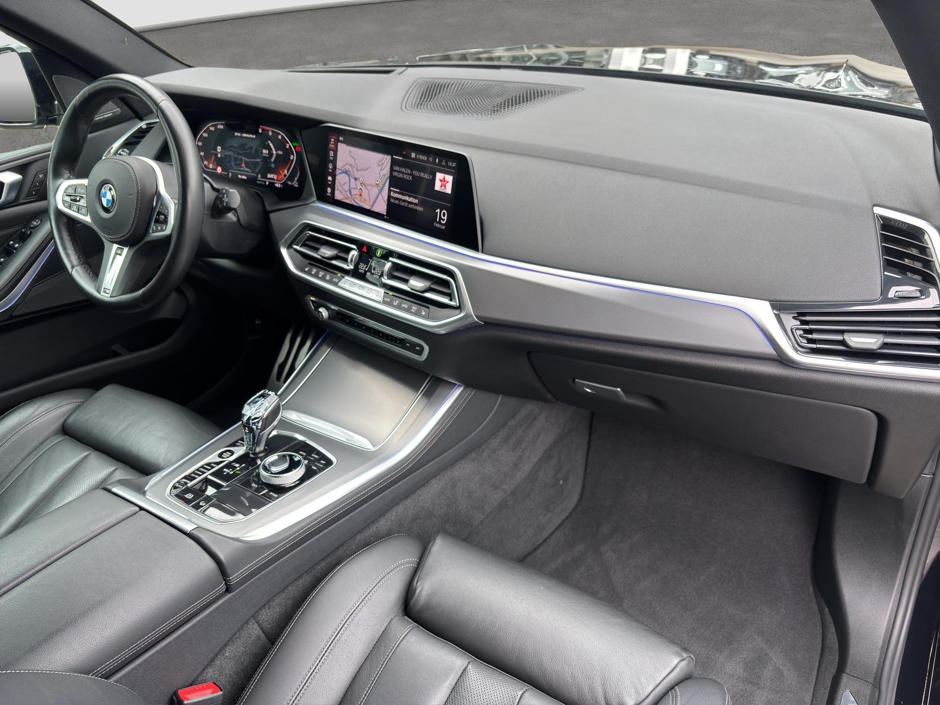 BMW X5 xDrive M50d Steptronic-image-13