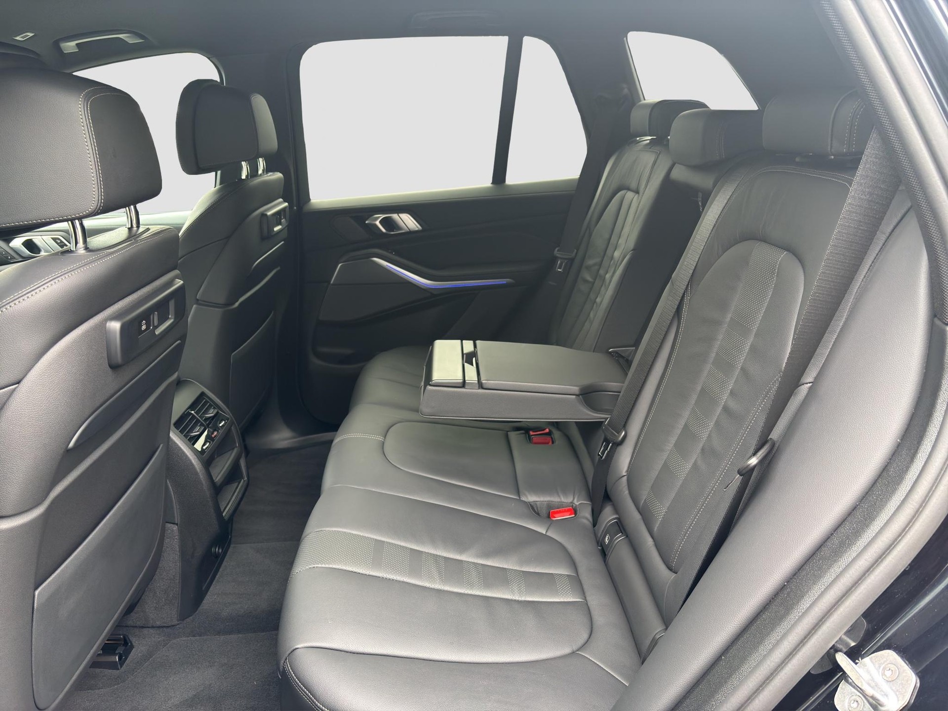 BMW X5 xDrive M50d Steptronic-image-17