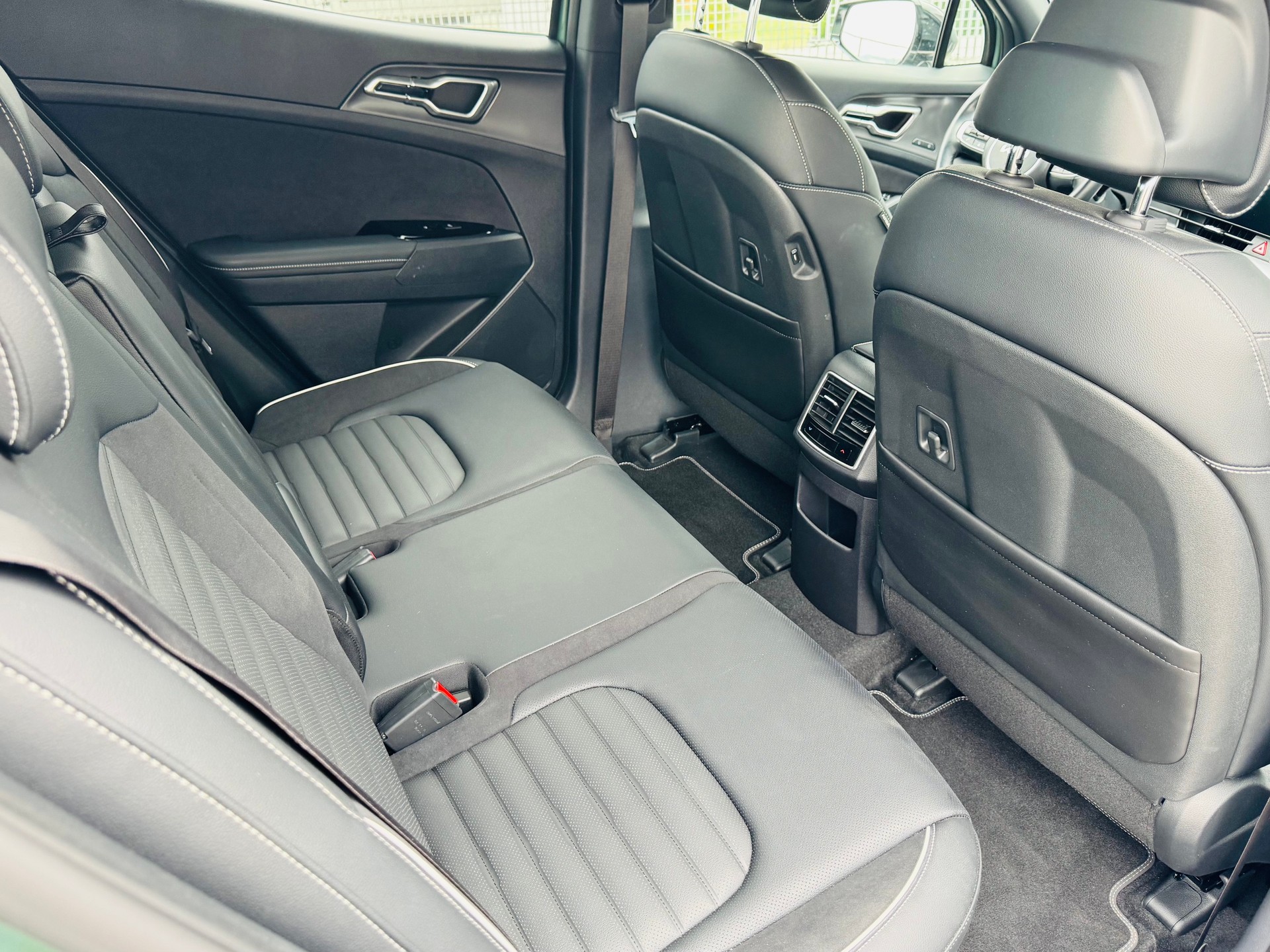 KIA Sportage 1.6T-GDi PHEV GT-Line 4x4 A-image-7