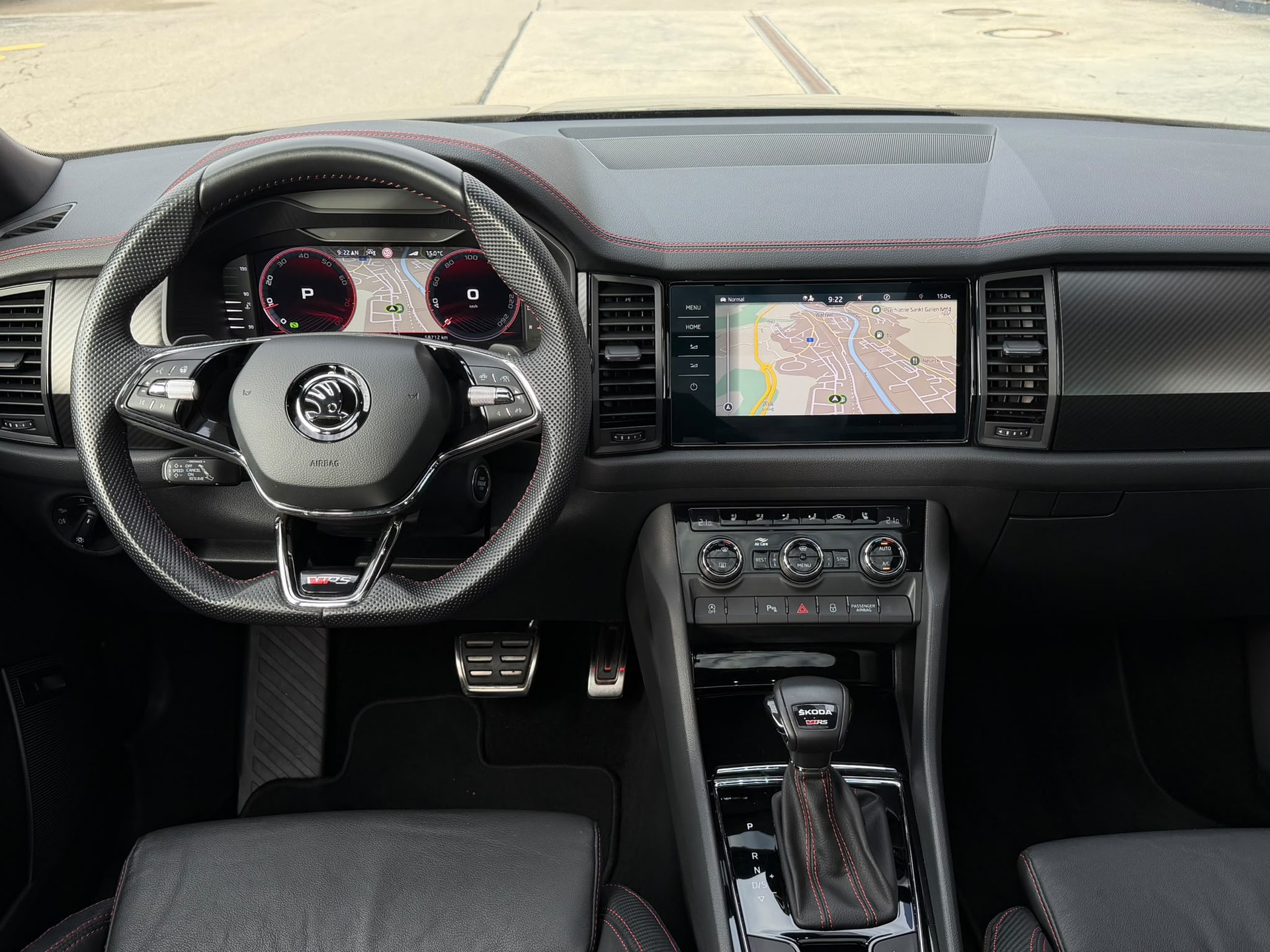SKODA Kodiaq 2.0 TSI 4x4 RS *El. Anhängerkupplung**Panoramaglasdach**RS-Ledersitze**Top Zustand**Top Ausstattung*-image-9