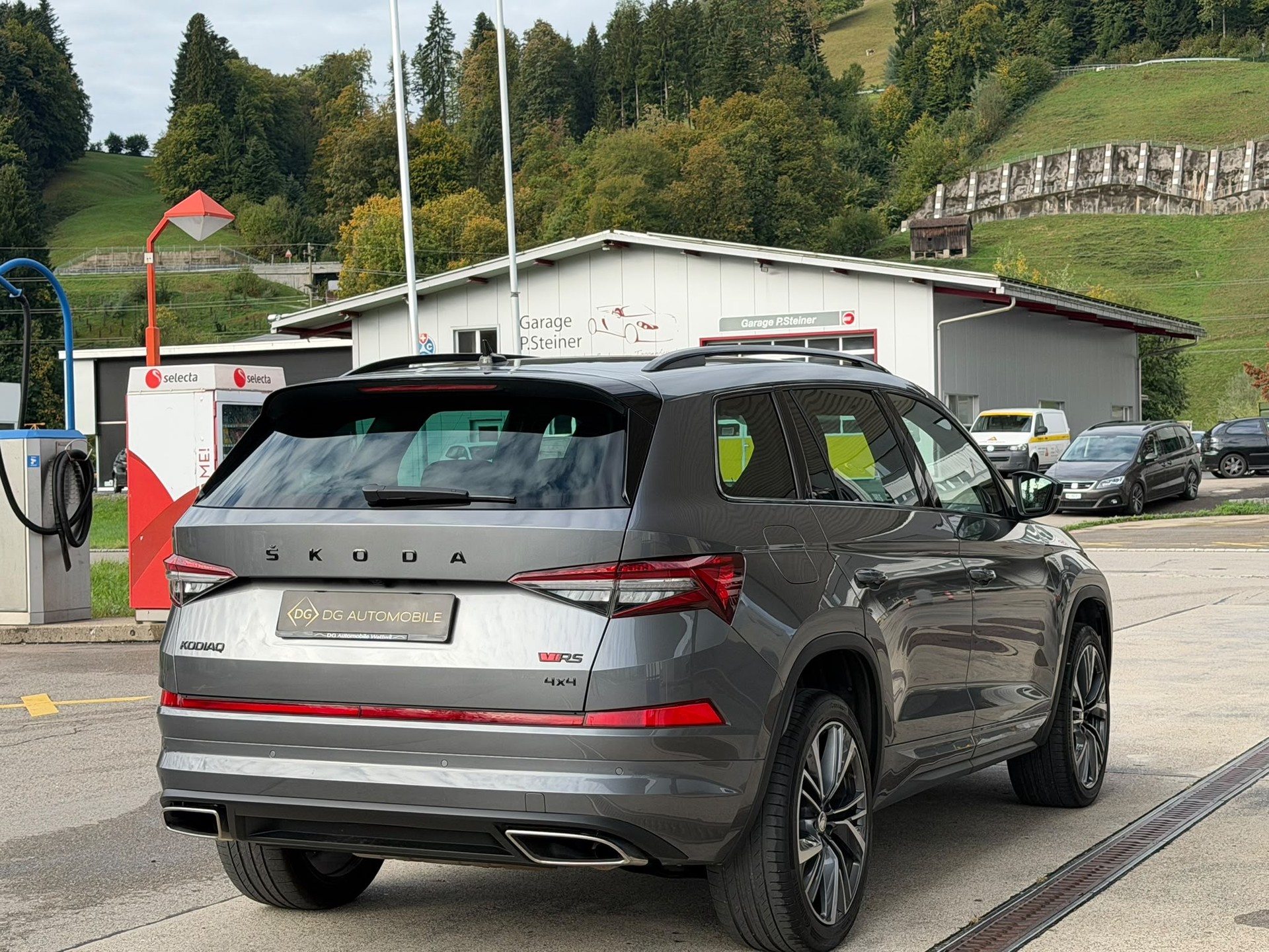 SKODA Kodiaq 2.0 TSI 4x4 RS *El. Anhängerkupplung**Panoramaglasdach**RS-Ledersitze**Top Zustand**Top Ausstattung*-image-5